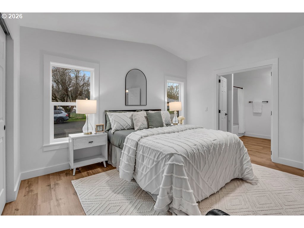 property viewer photo 19