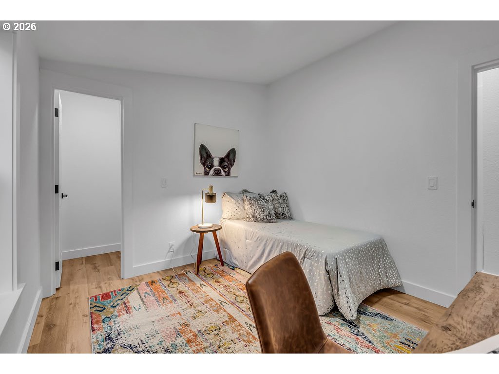 property viewer photo 36