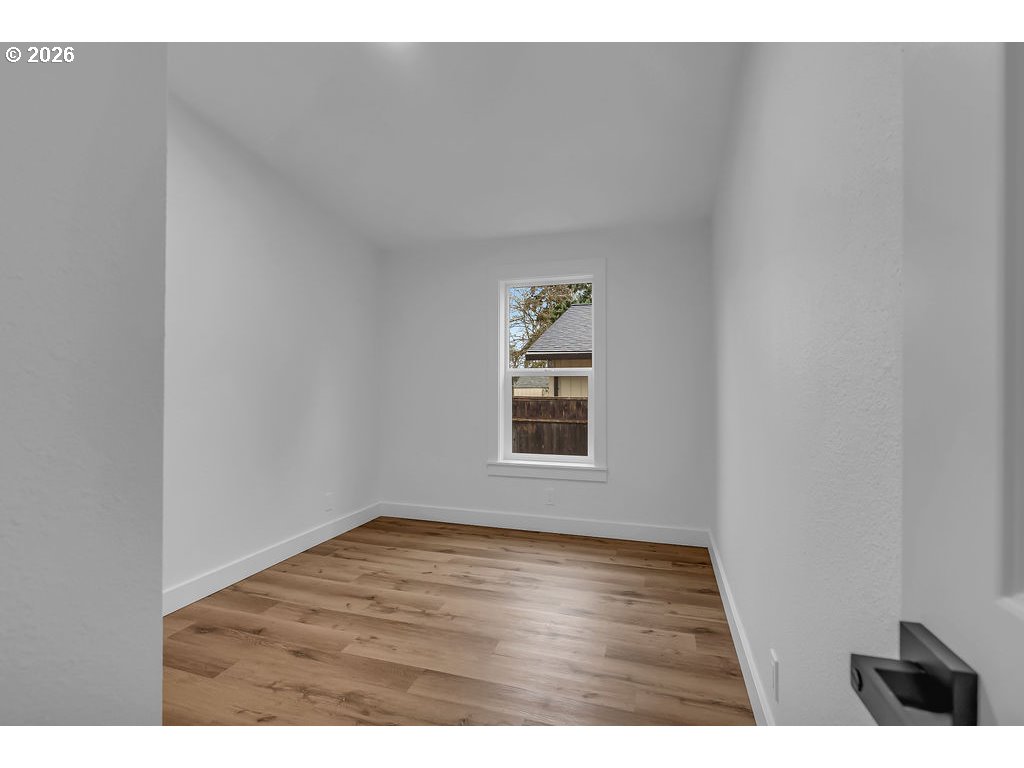 property viewer photo 38