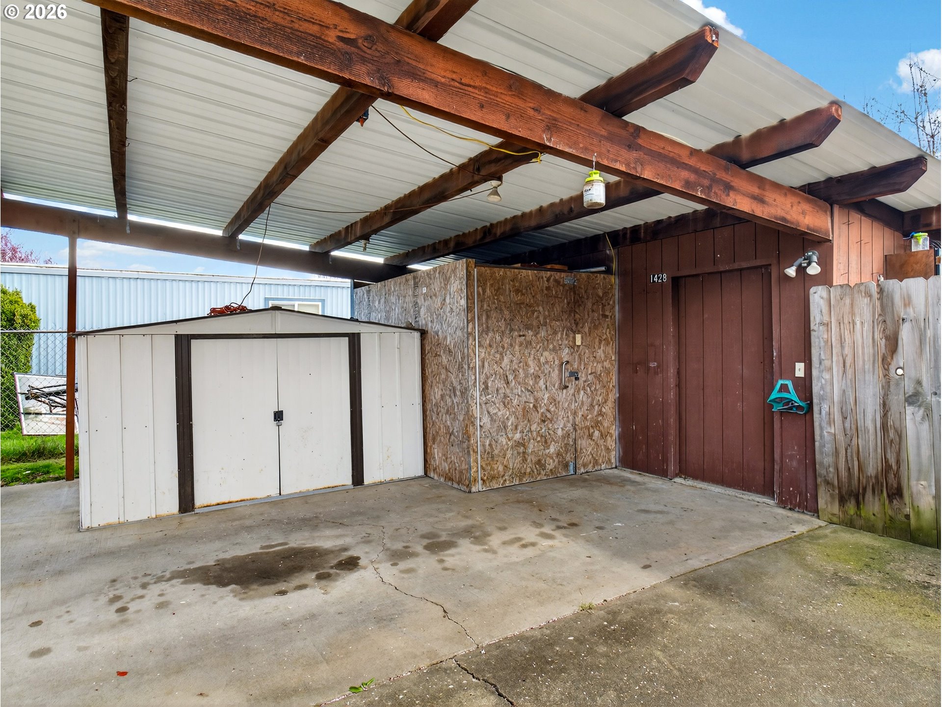 main property photo 32