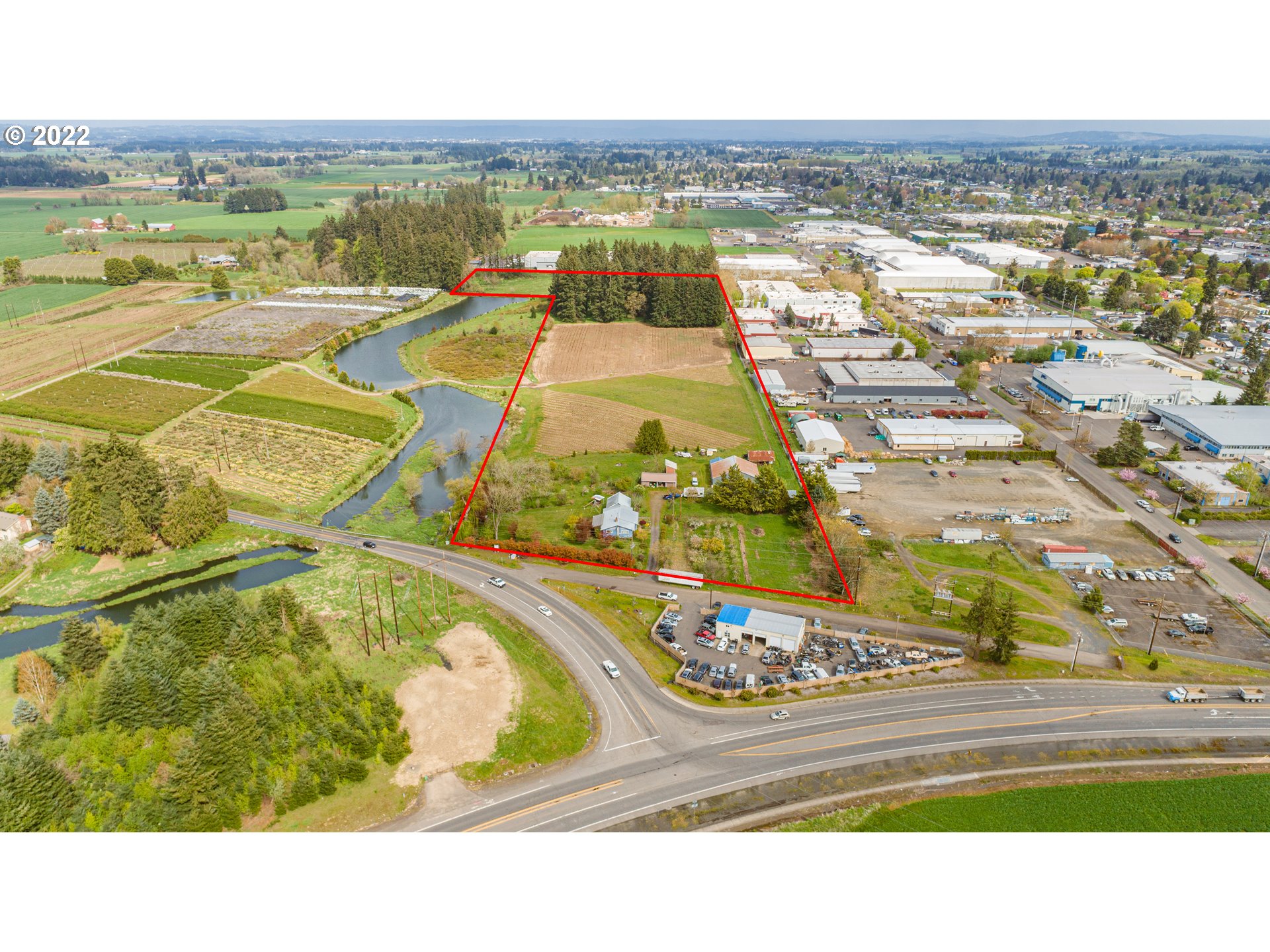 main property photo 15