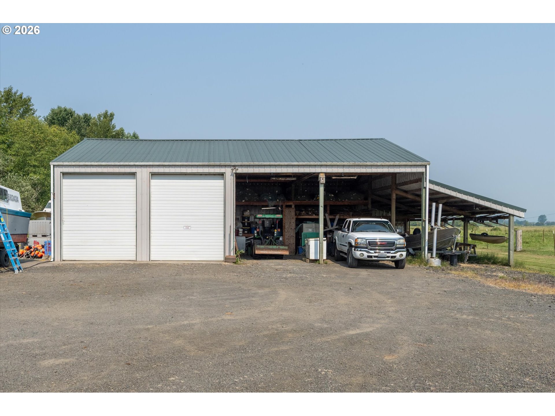 main property photo 31