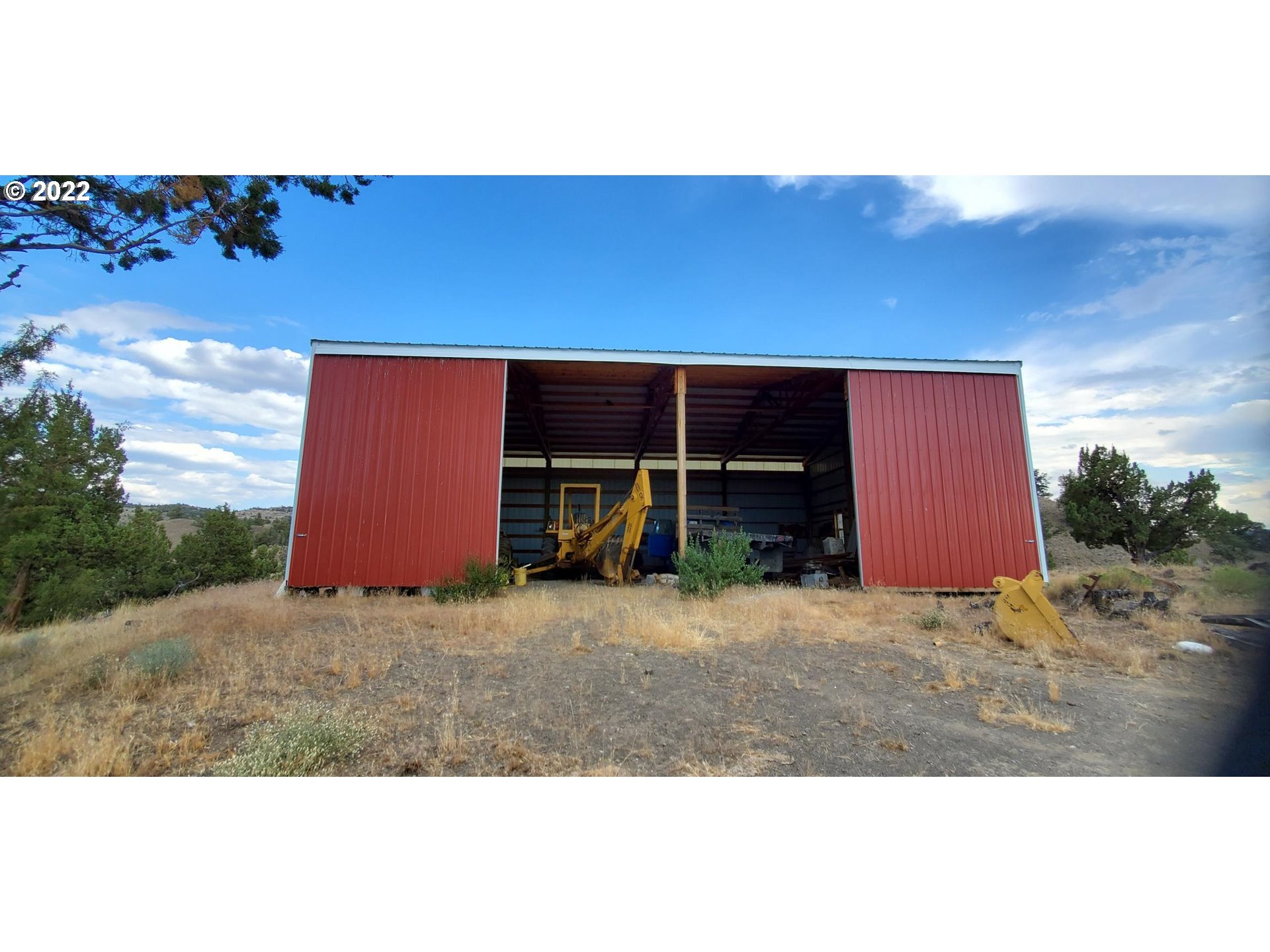 main property photo 6
