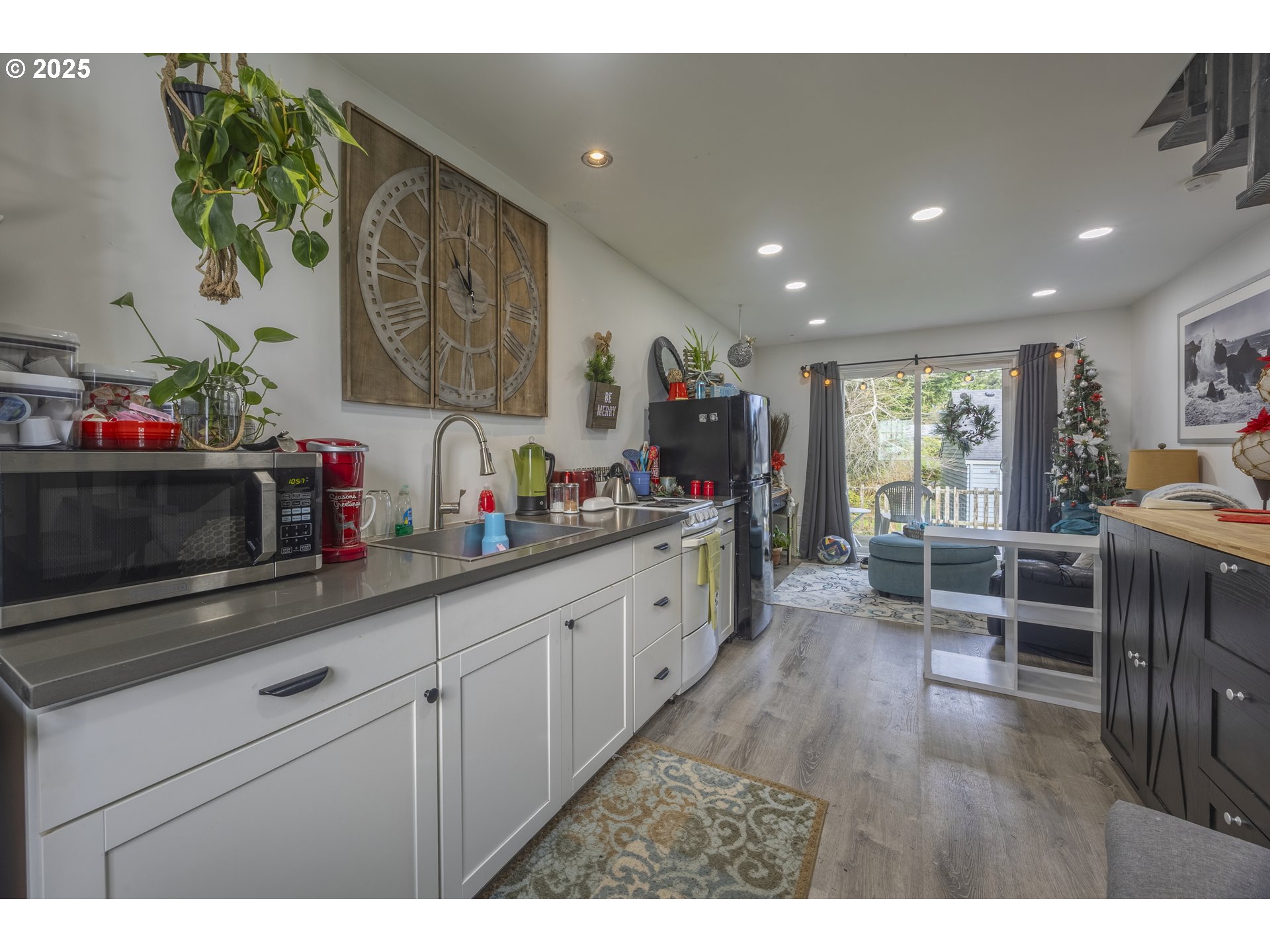 property viewer photo 1