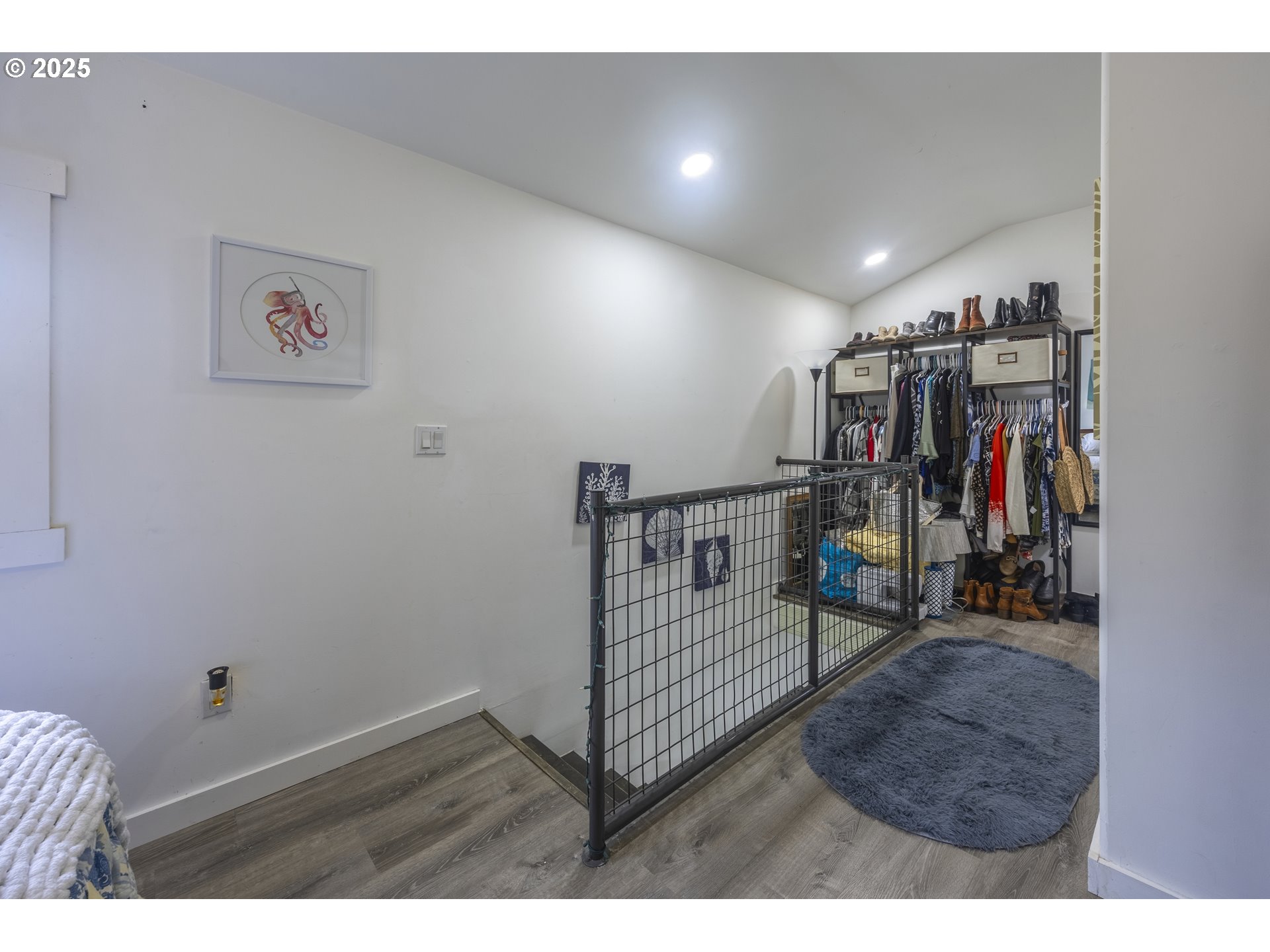 property viewer photo 11