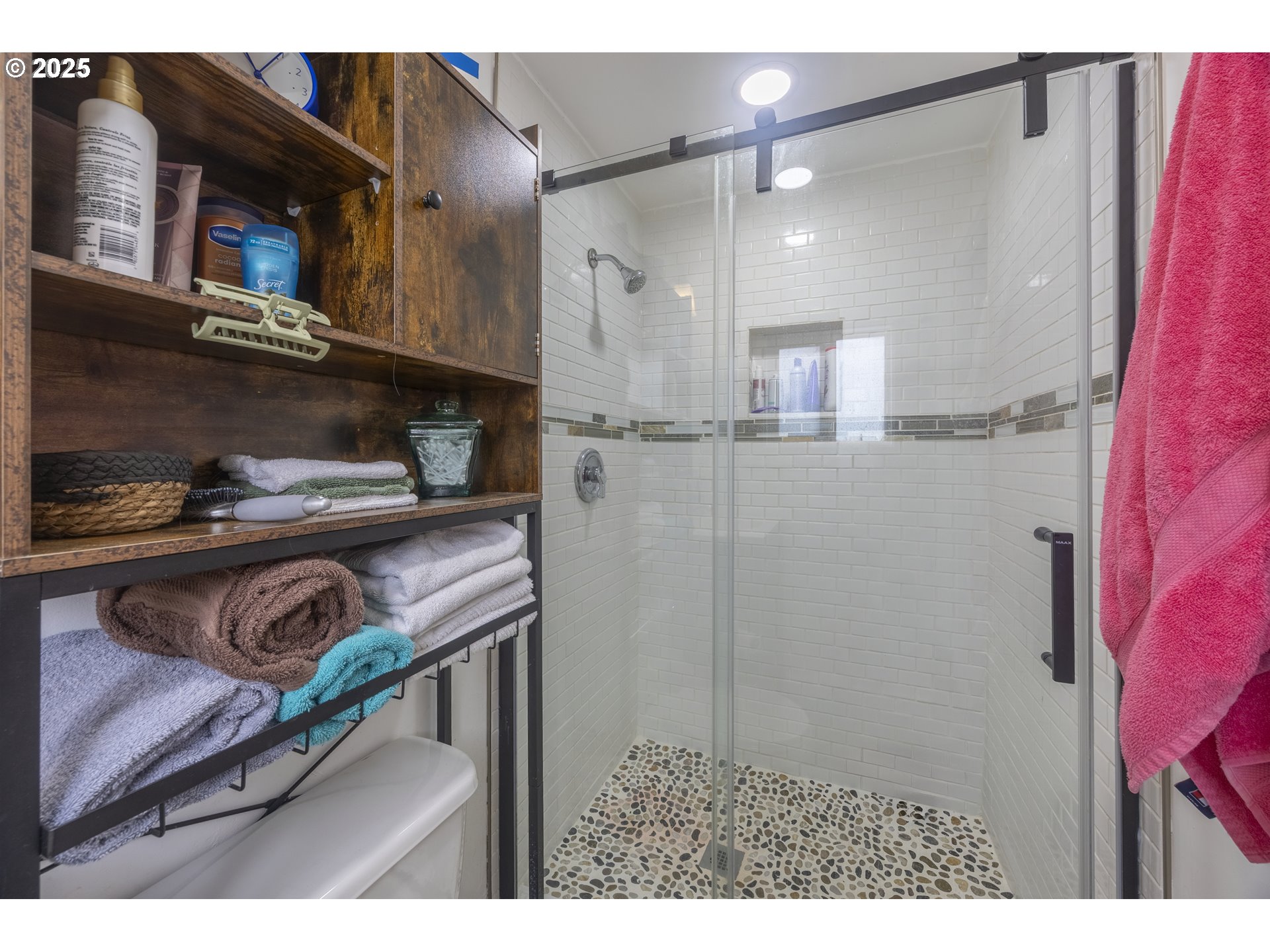 property viewer photo 13