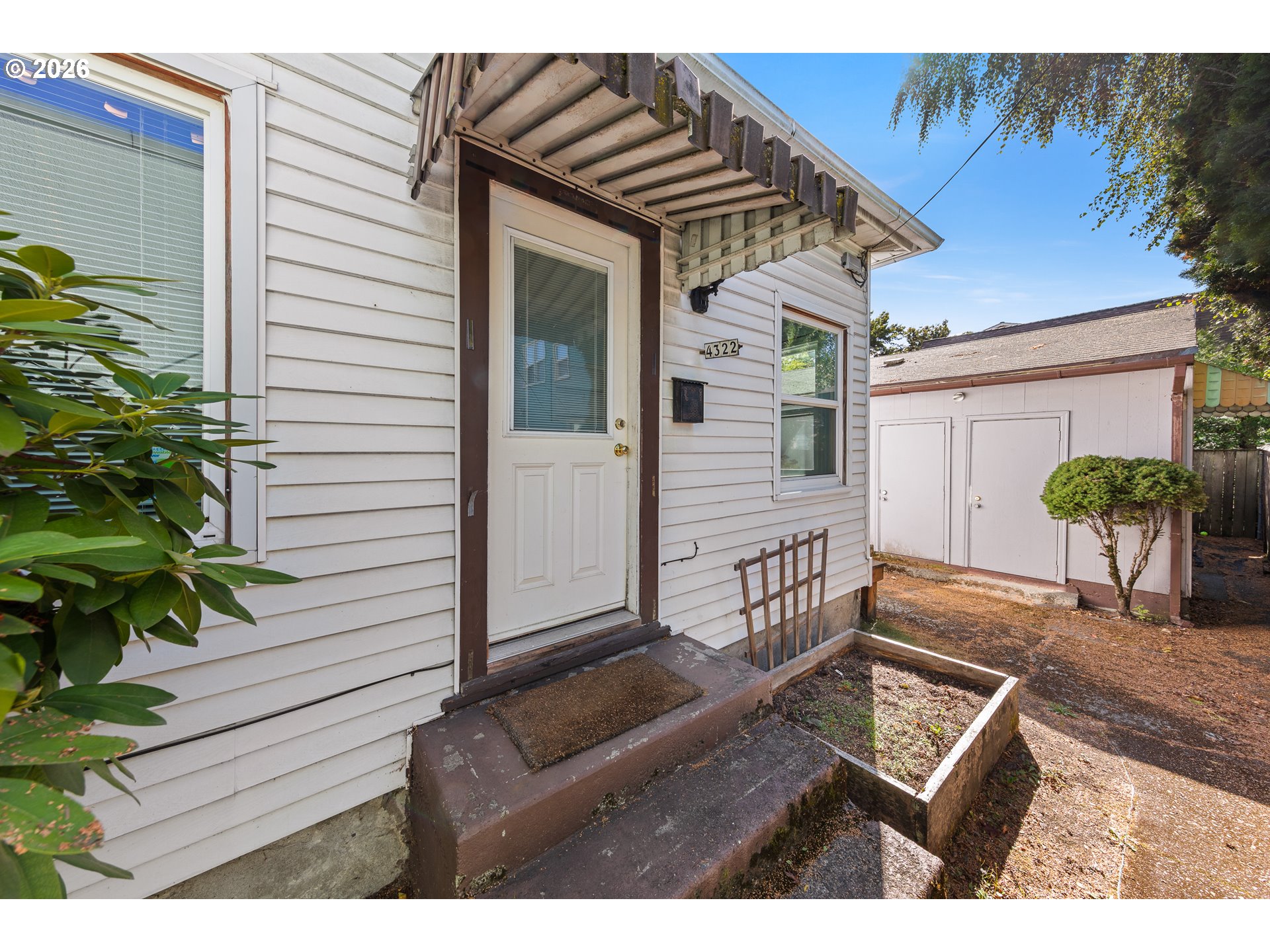 main property photo 14