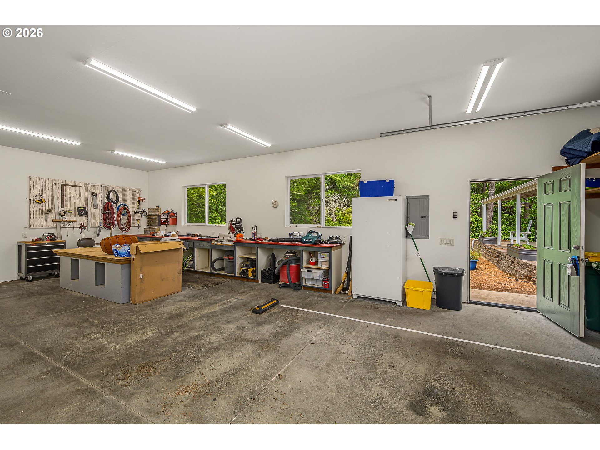 main property photo 39