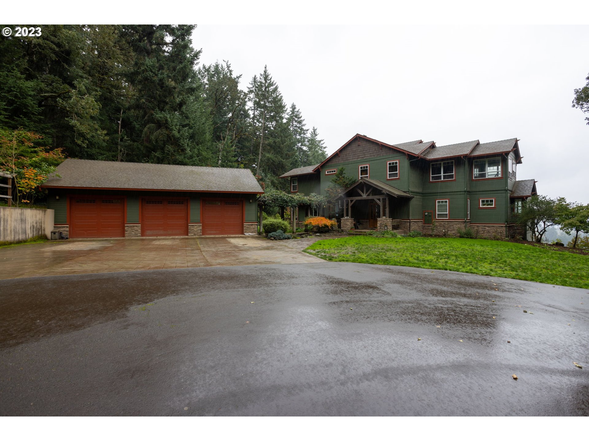 main property photo 12