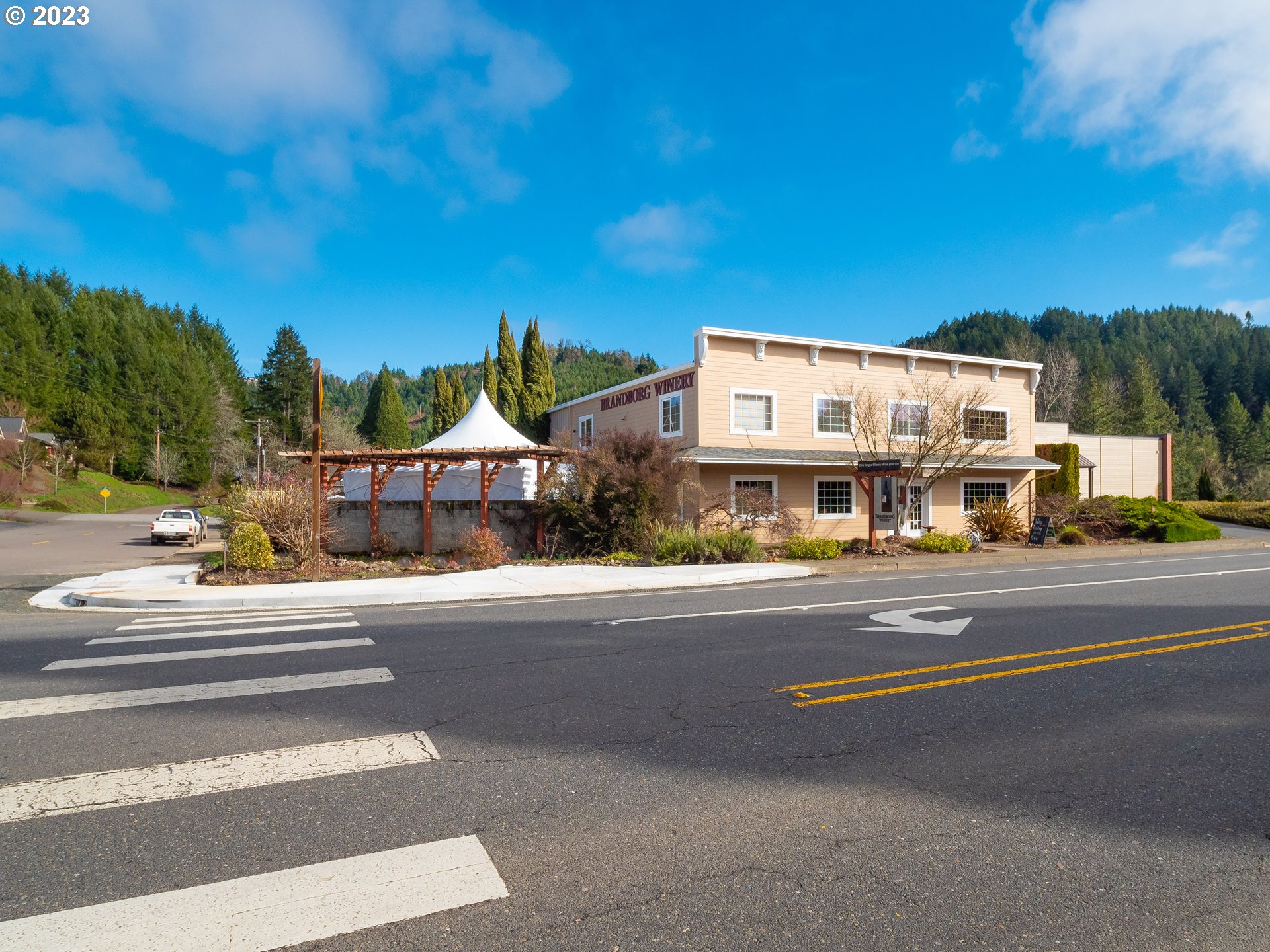 main property photo 16