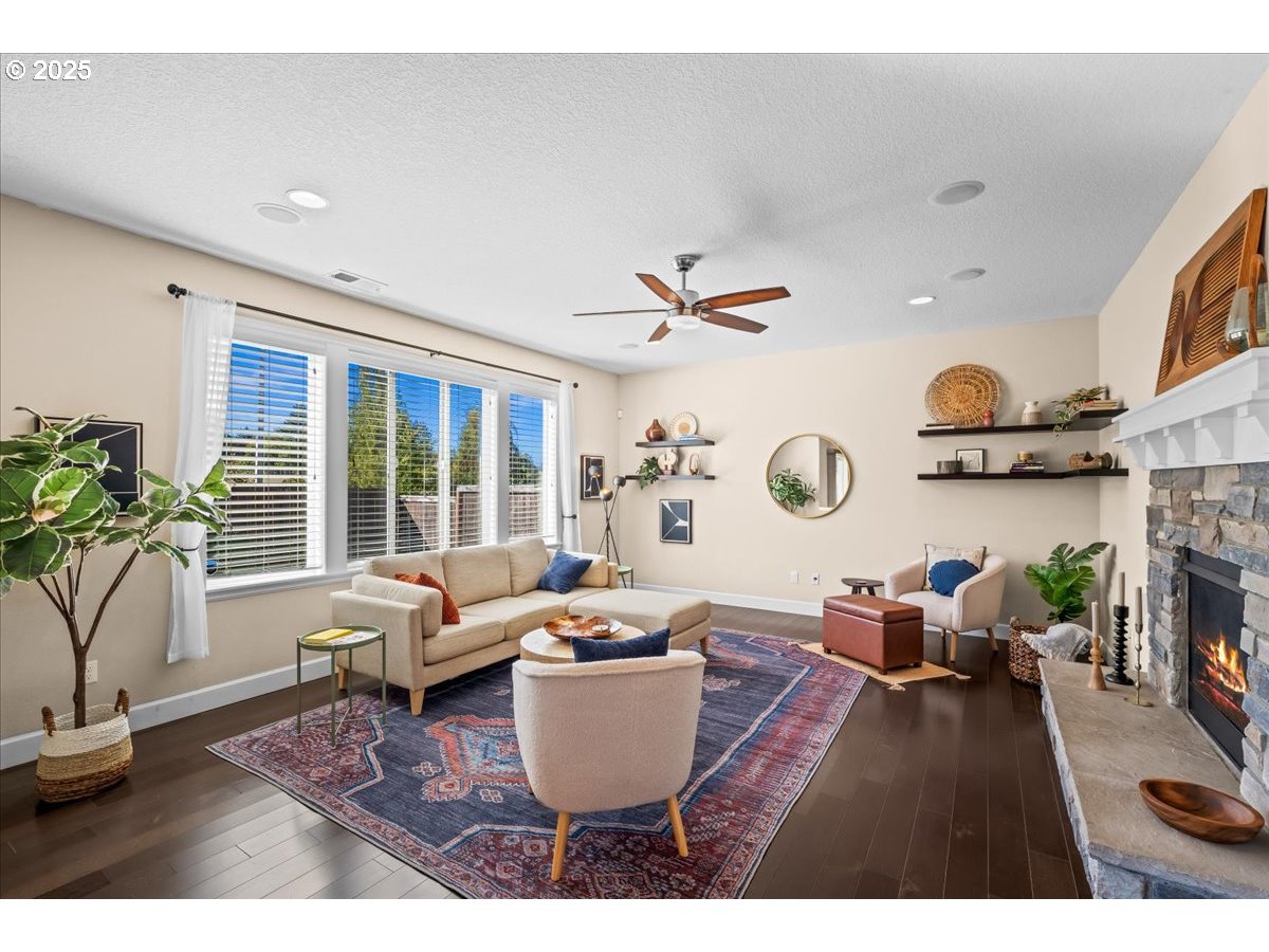property viewer photo 20