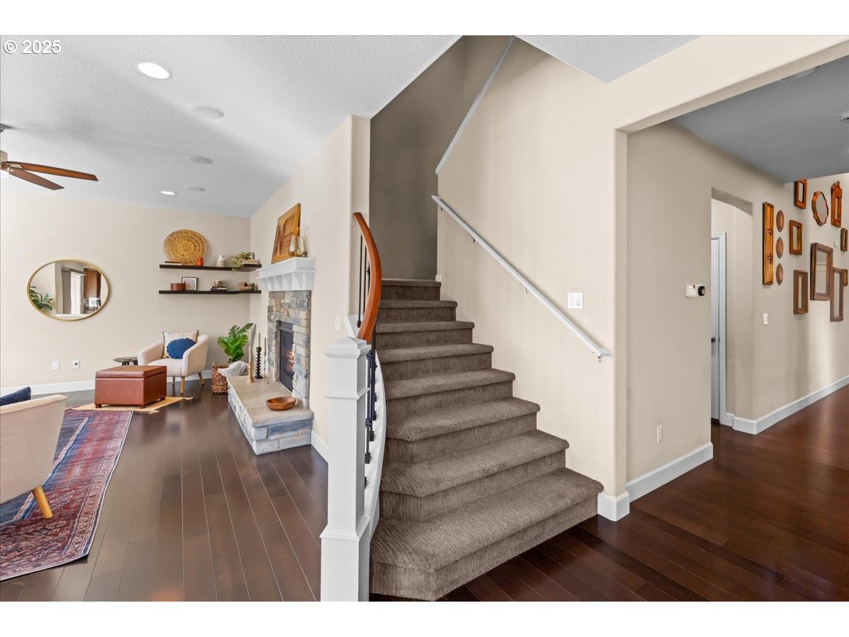 property viewer photo 25