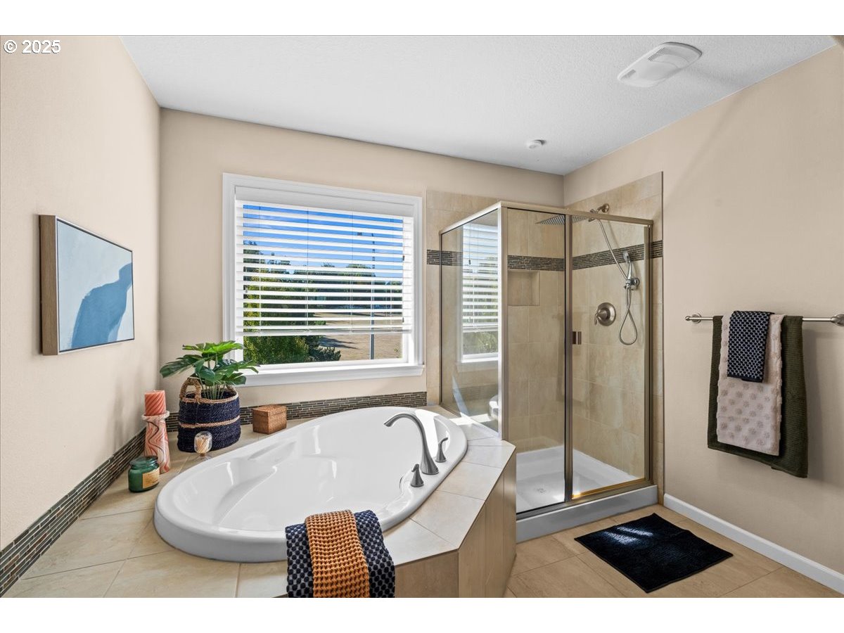 property viewer photo 36
