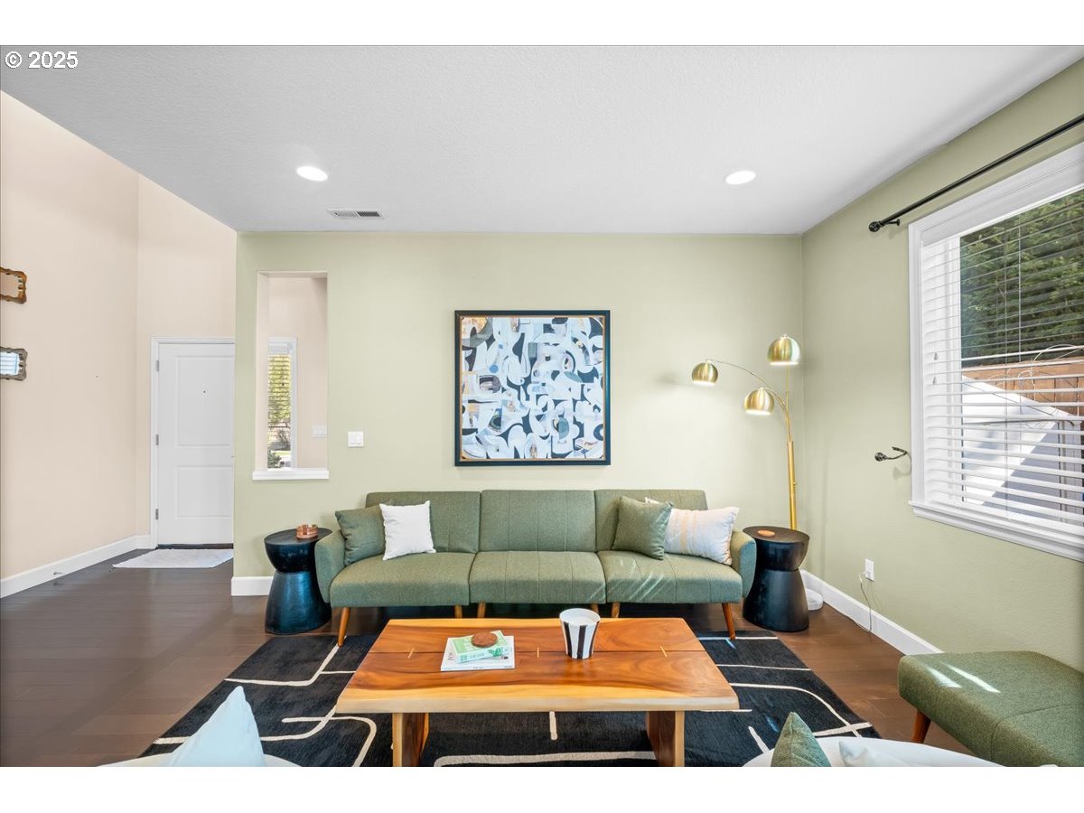 property viewer photo 6