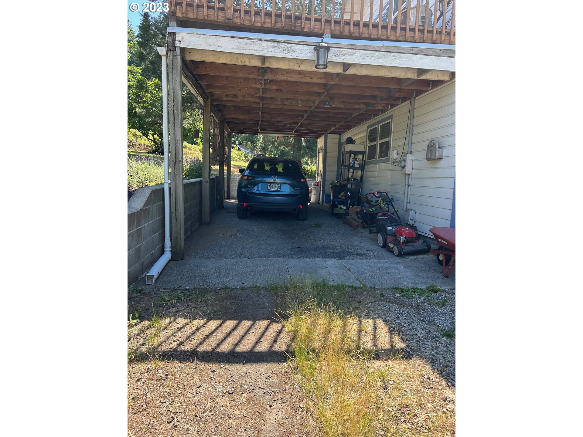 main property photo 22