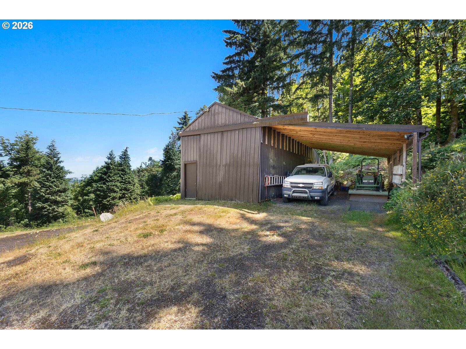 main property photo 38