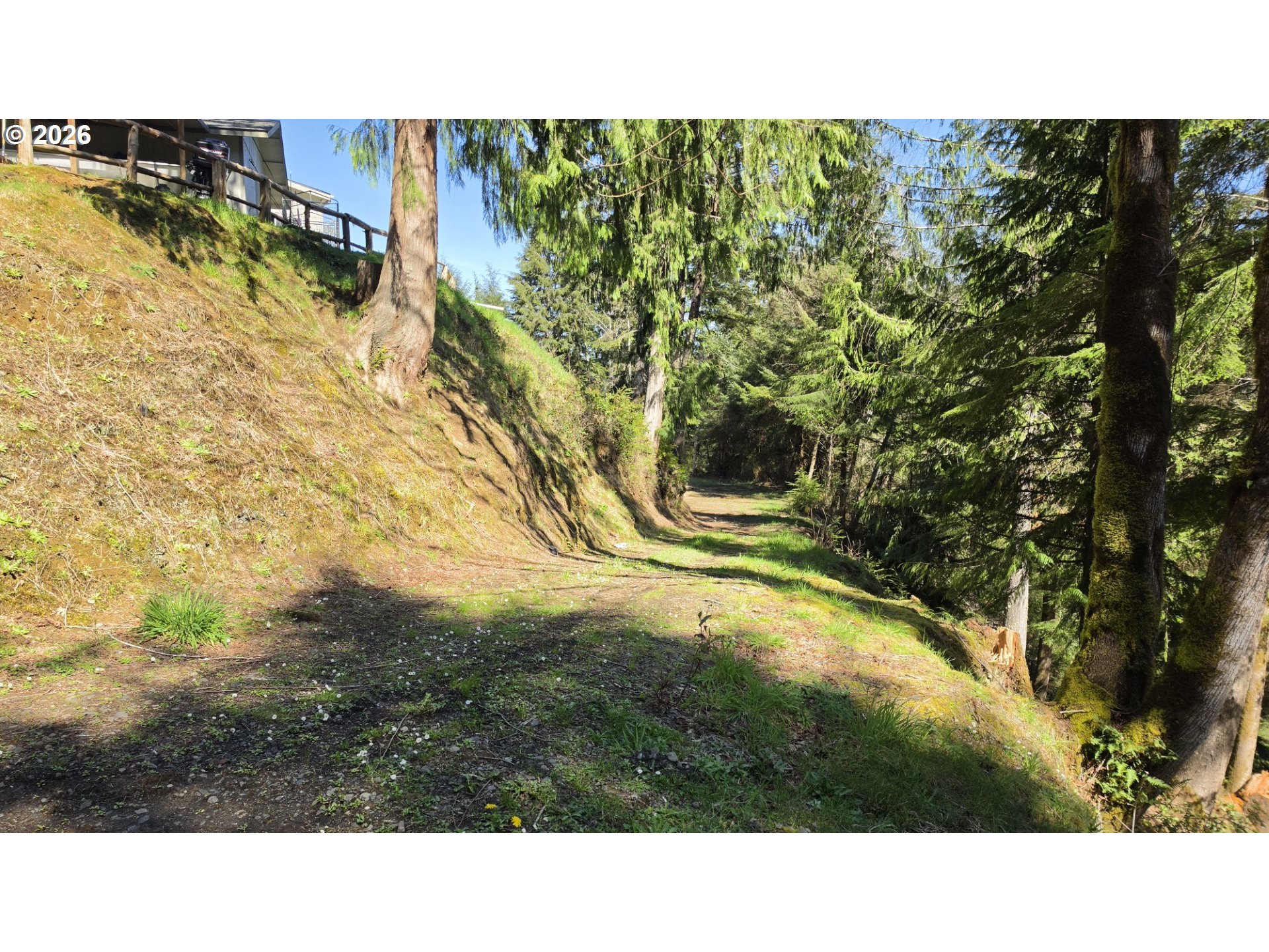 main property photo 14