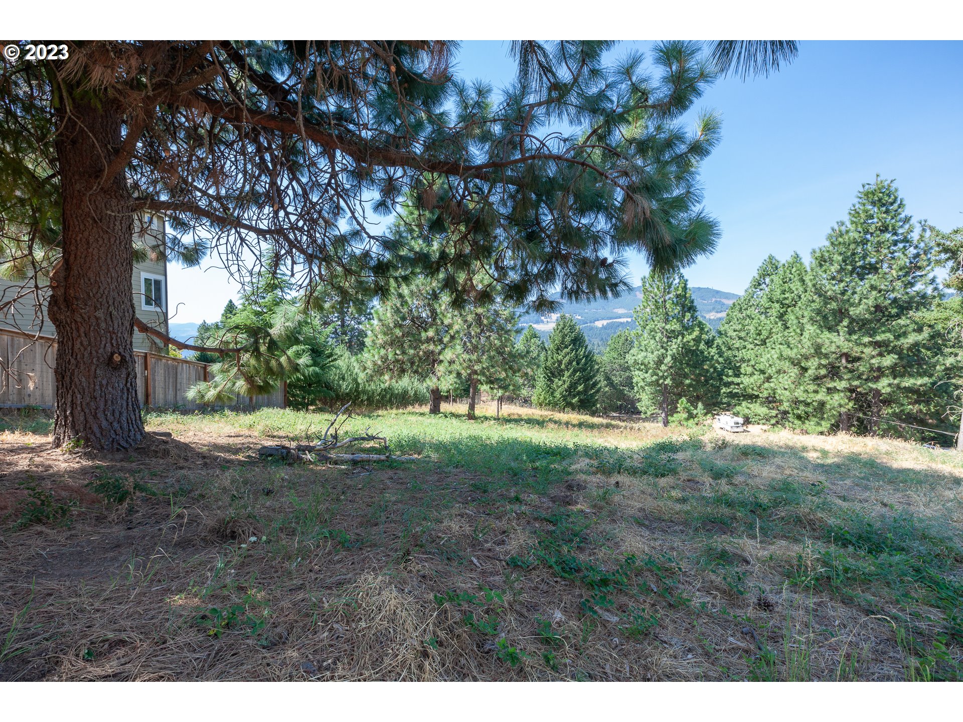 main property photo 19