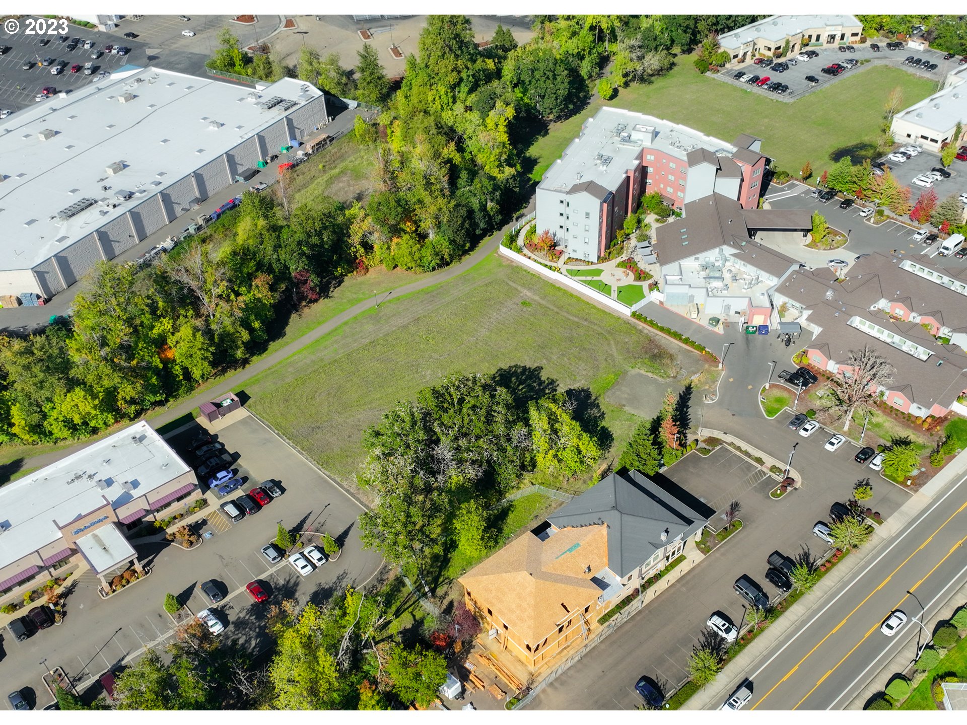main property photo 10