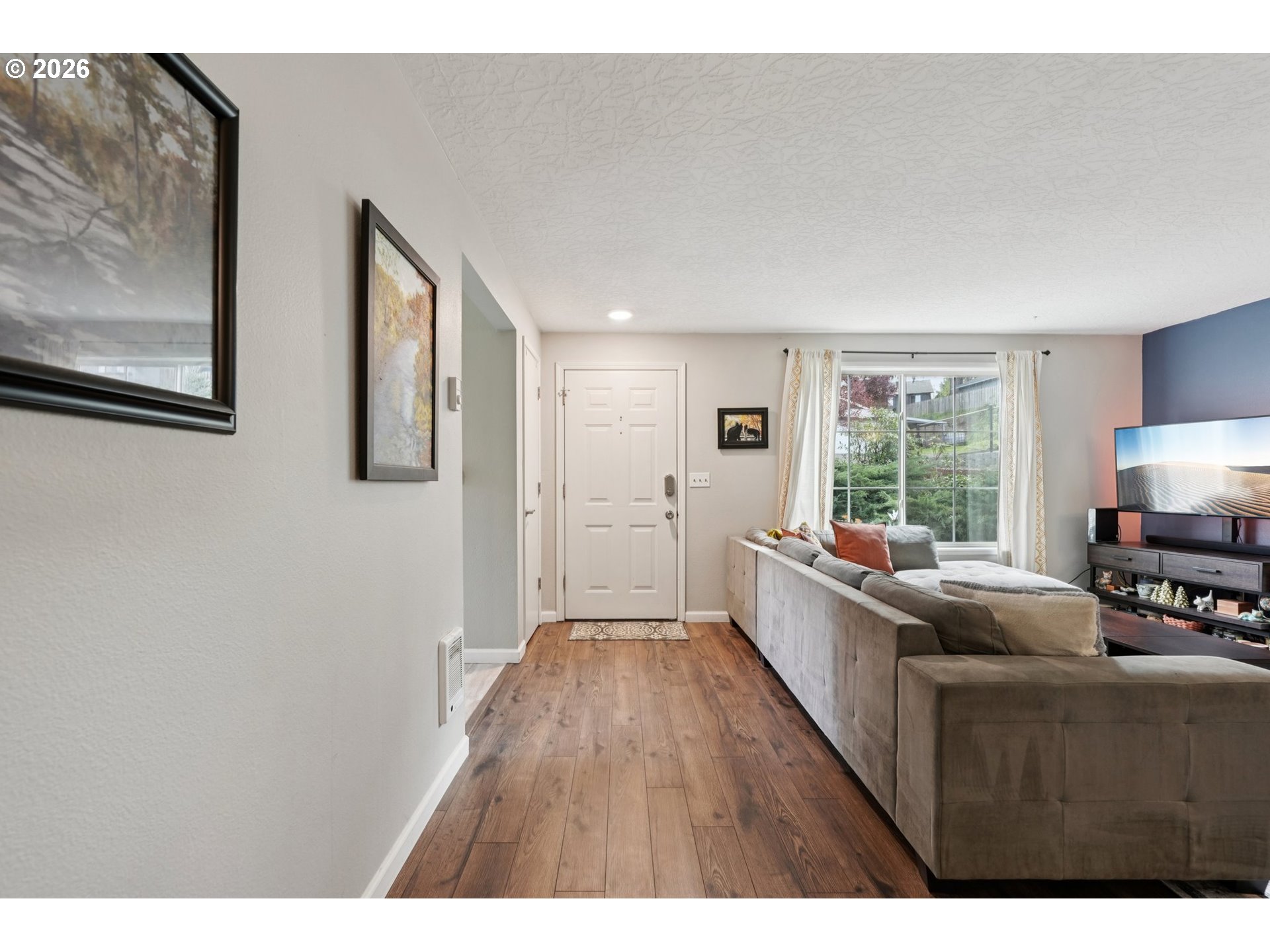 property viewer photo 10