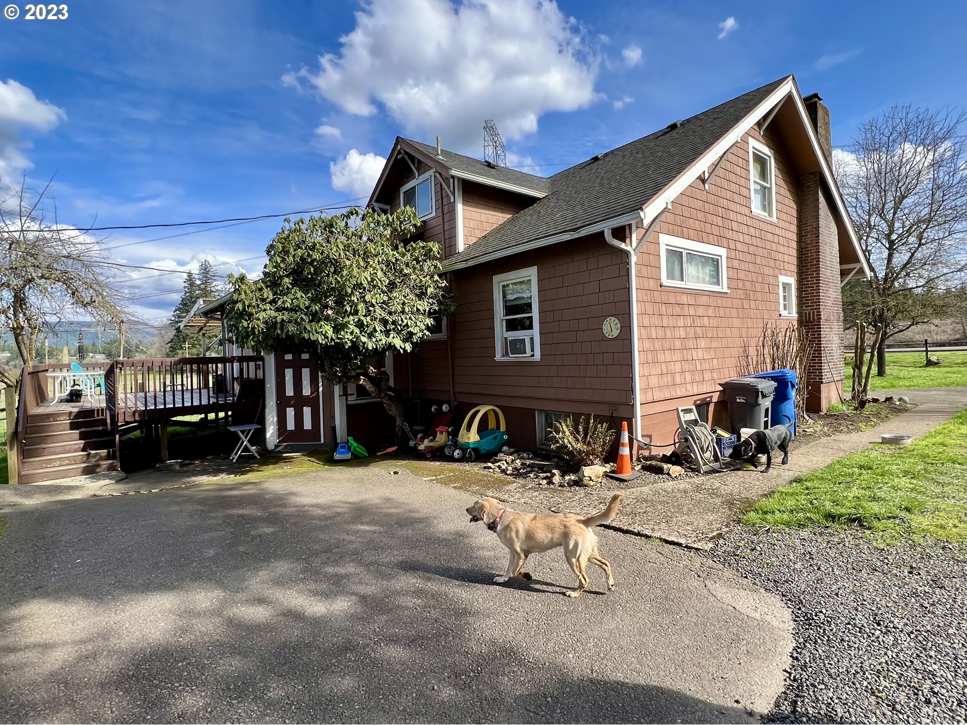 main property photo 36