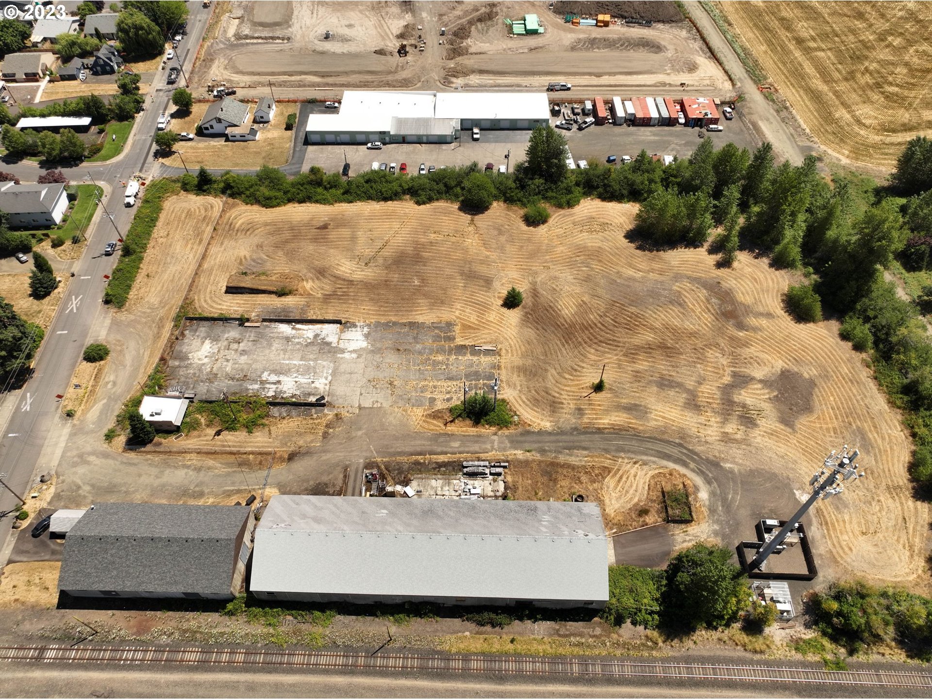main property photo 6