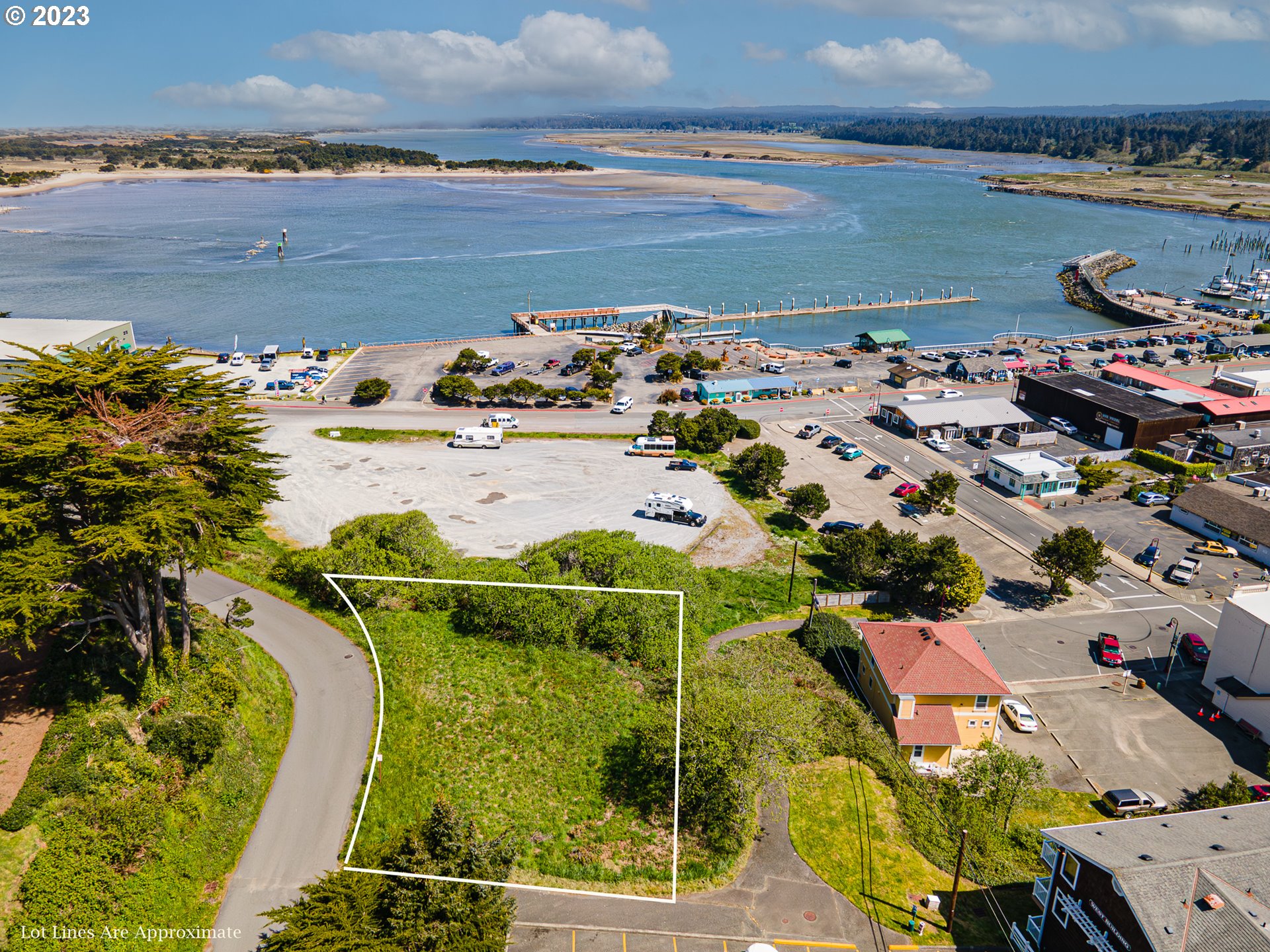 main property photo 13