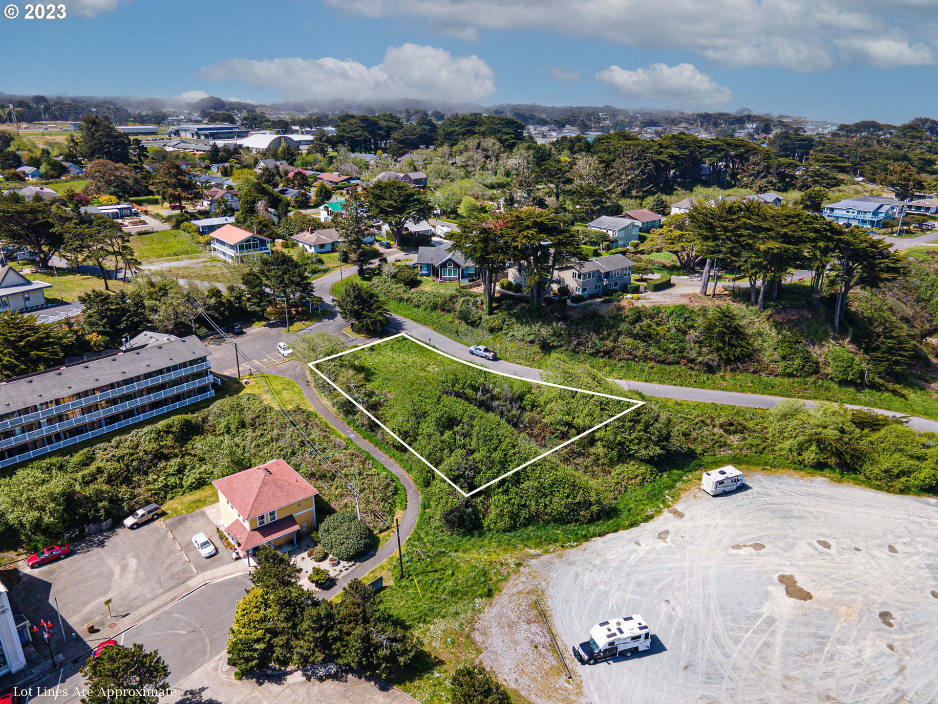 main property photo 18