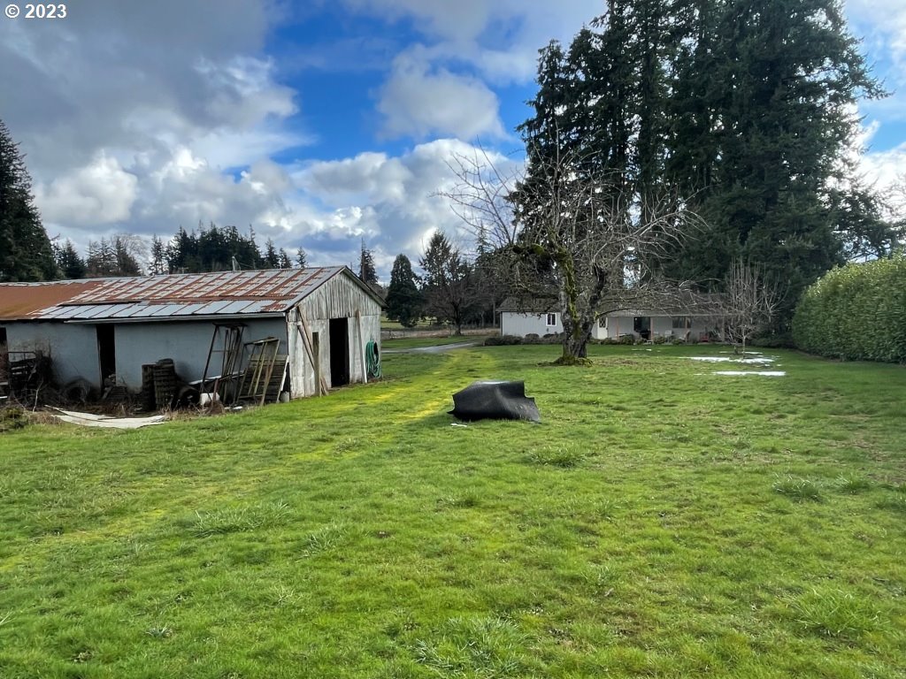 main property photo 8