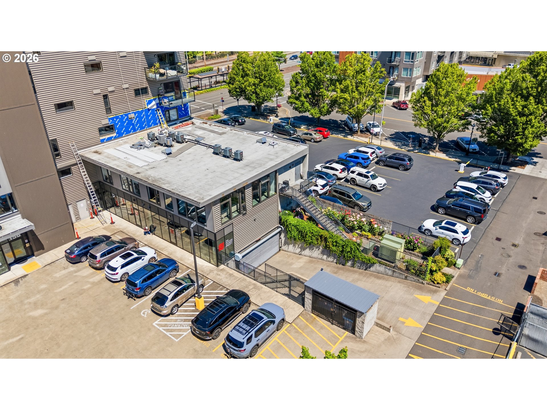 main property photo 25