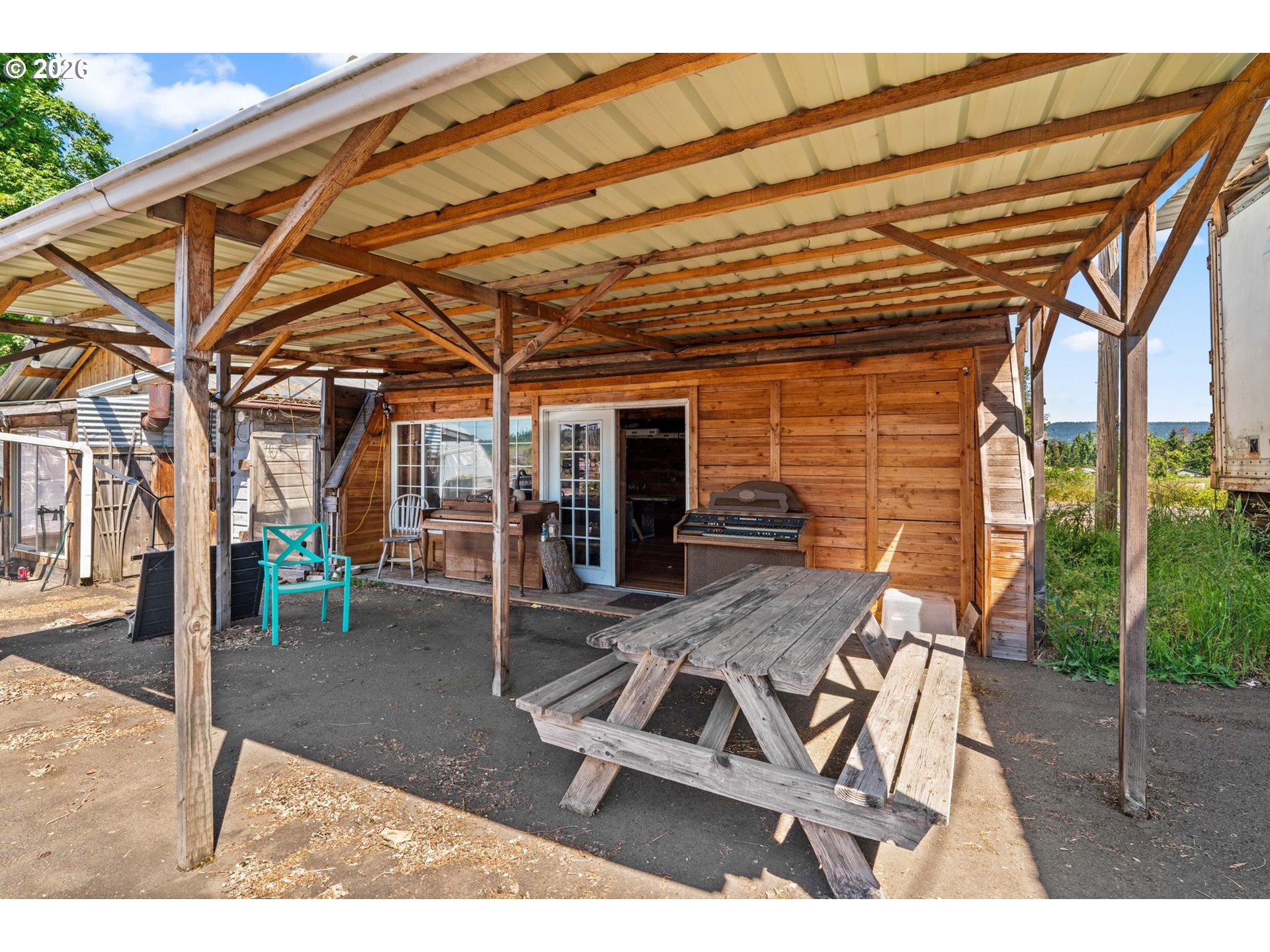 main property photo 19