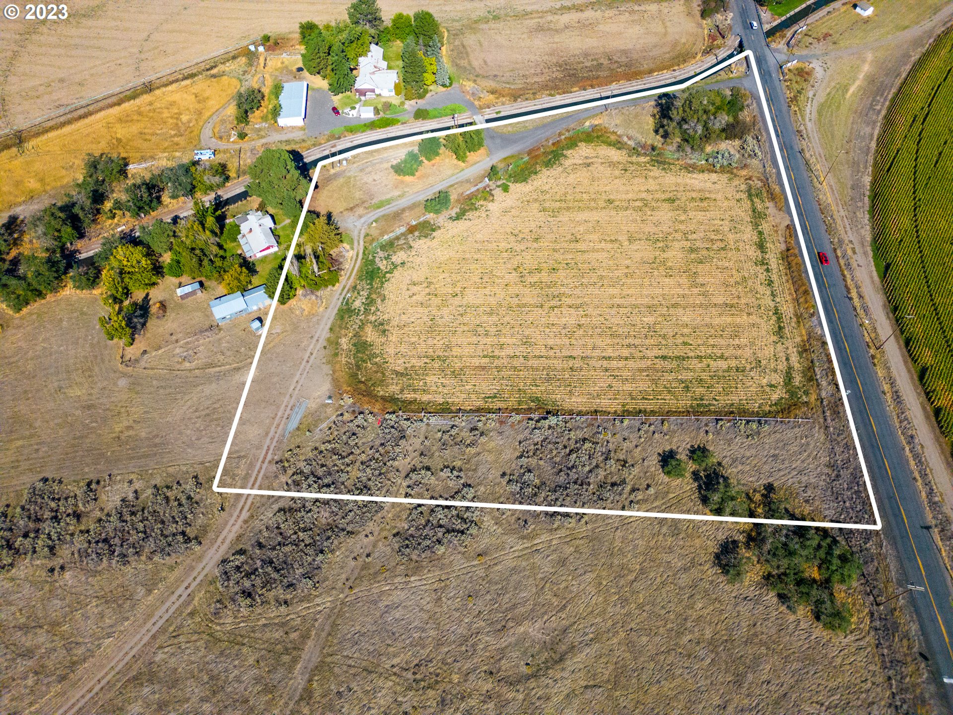 main property photo 6