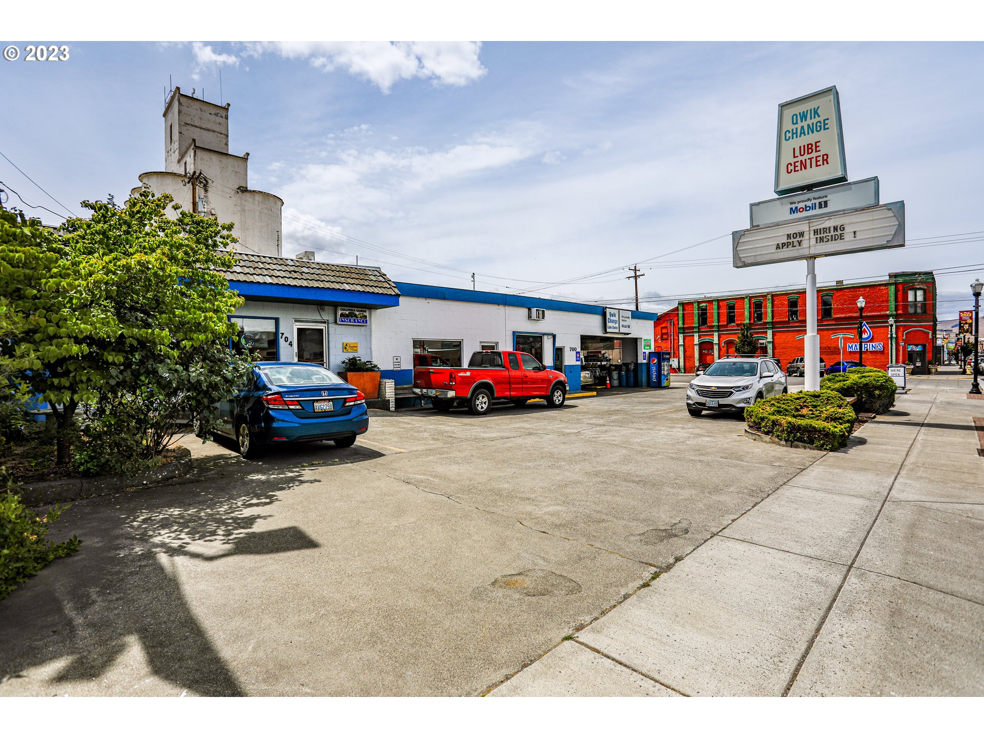 main property photo 2