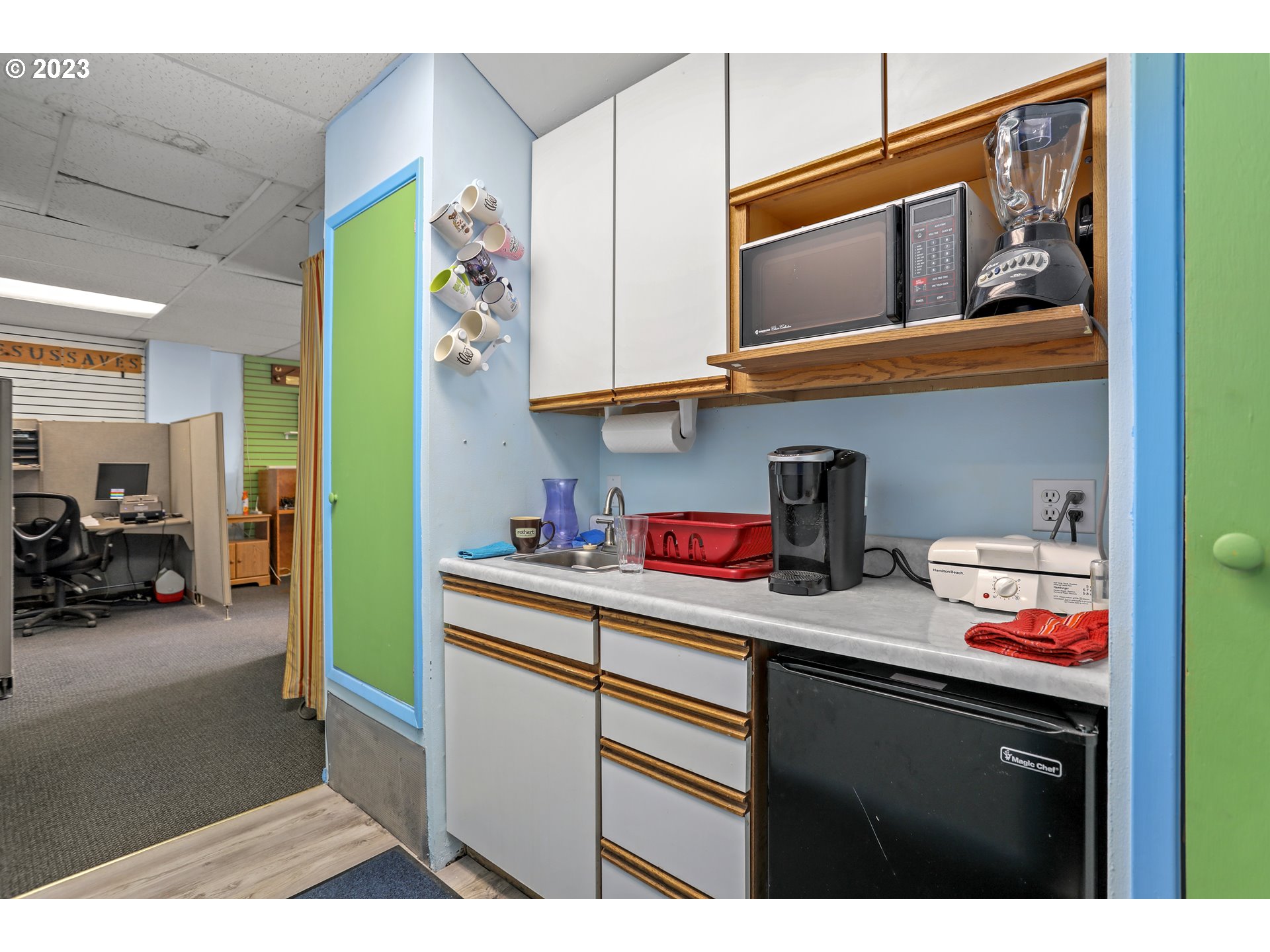 main property photo 23