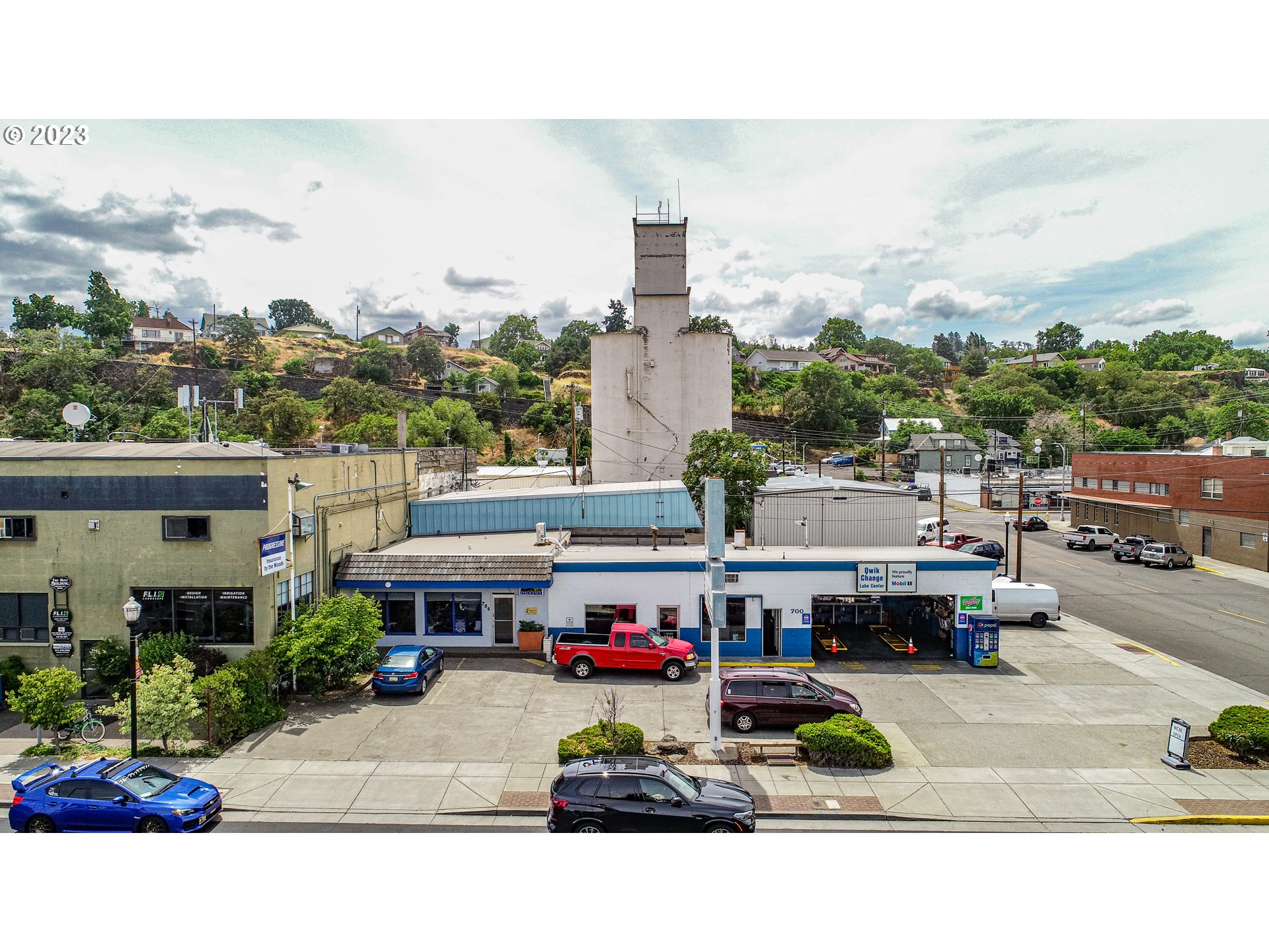 main property photo 5