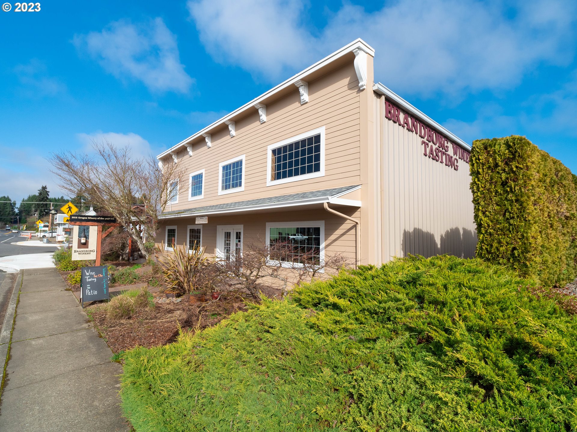main property photo 24