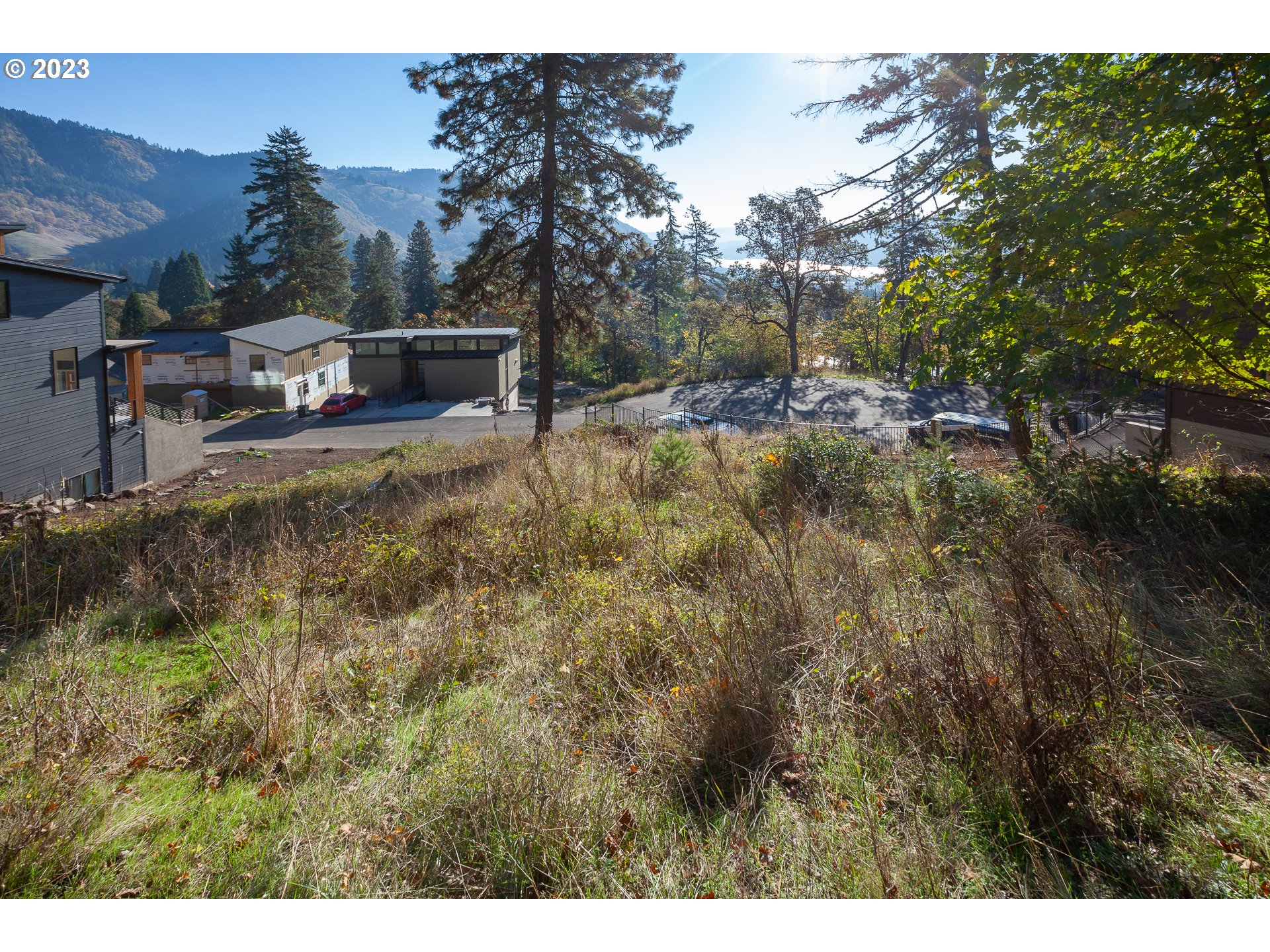 main property photo 22