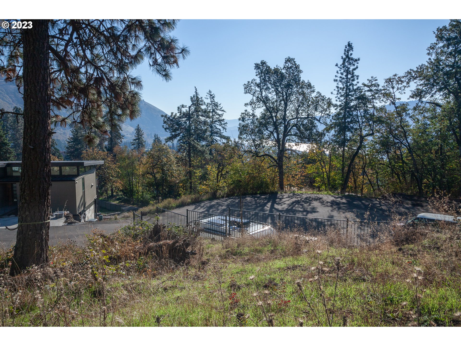 main property photo 29