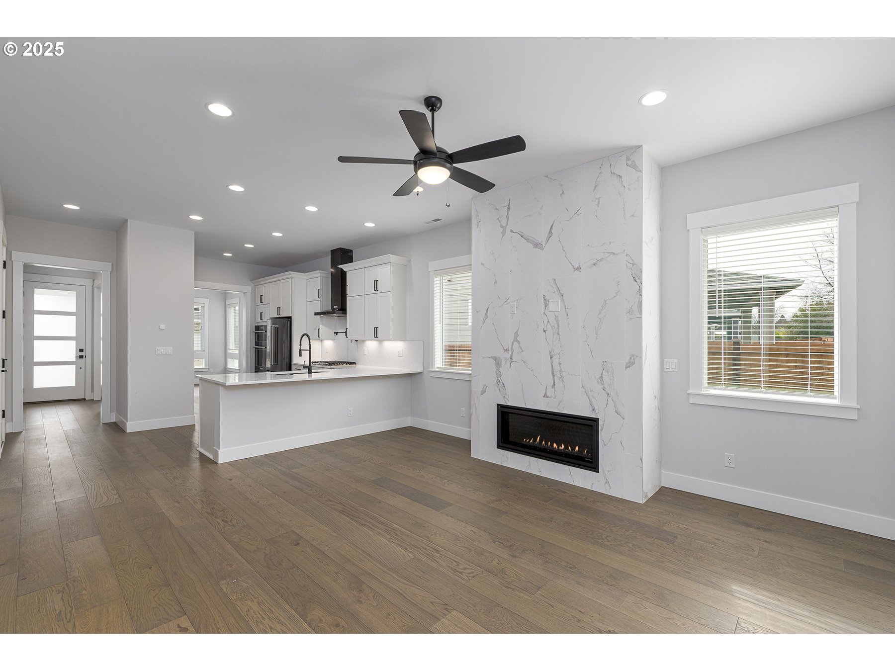 property viewer photo 12