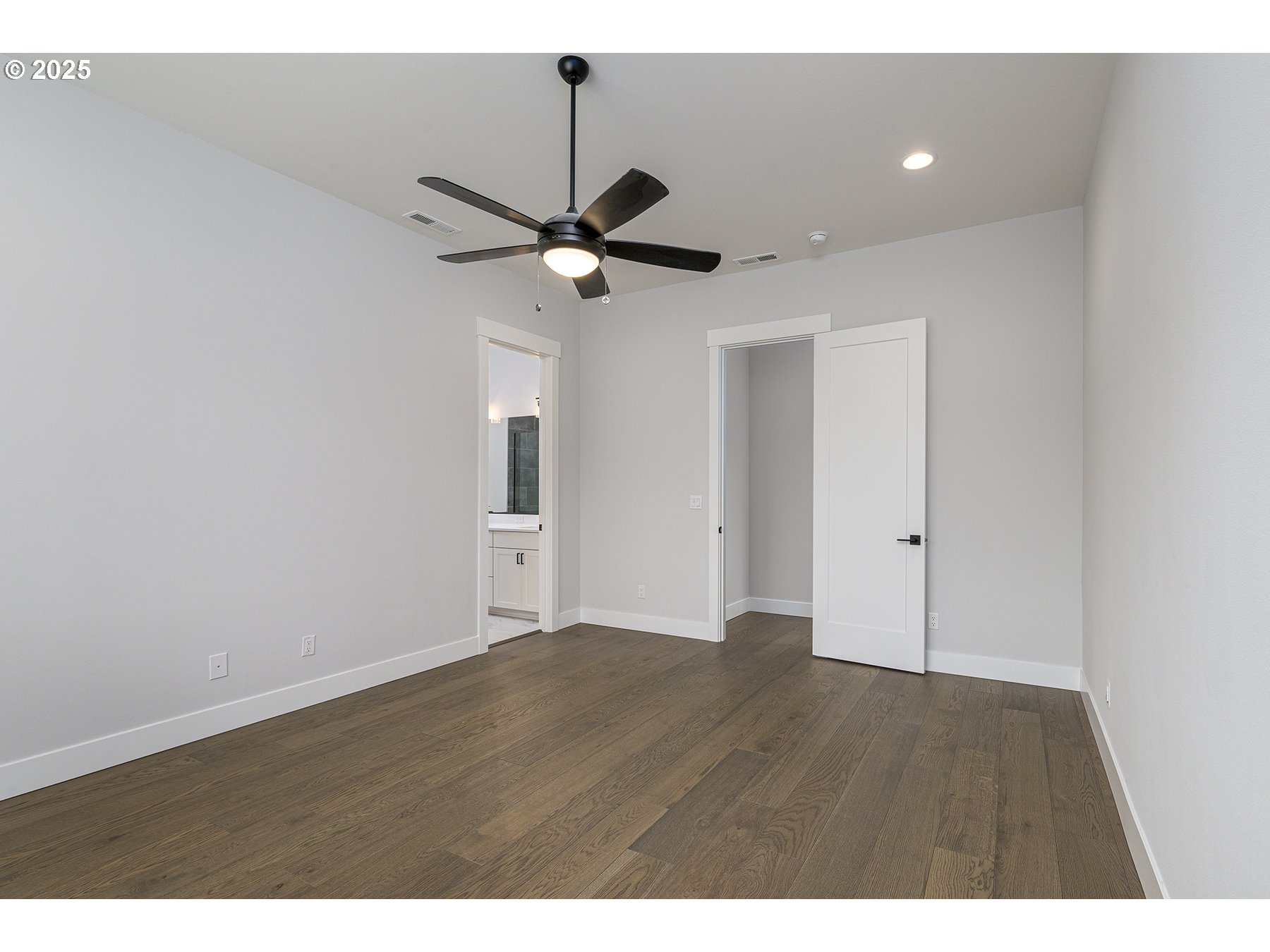 property viewer photo 14