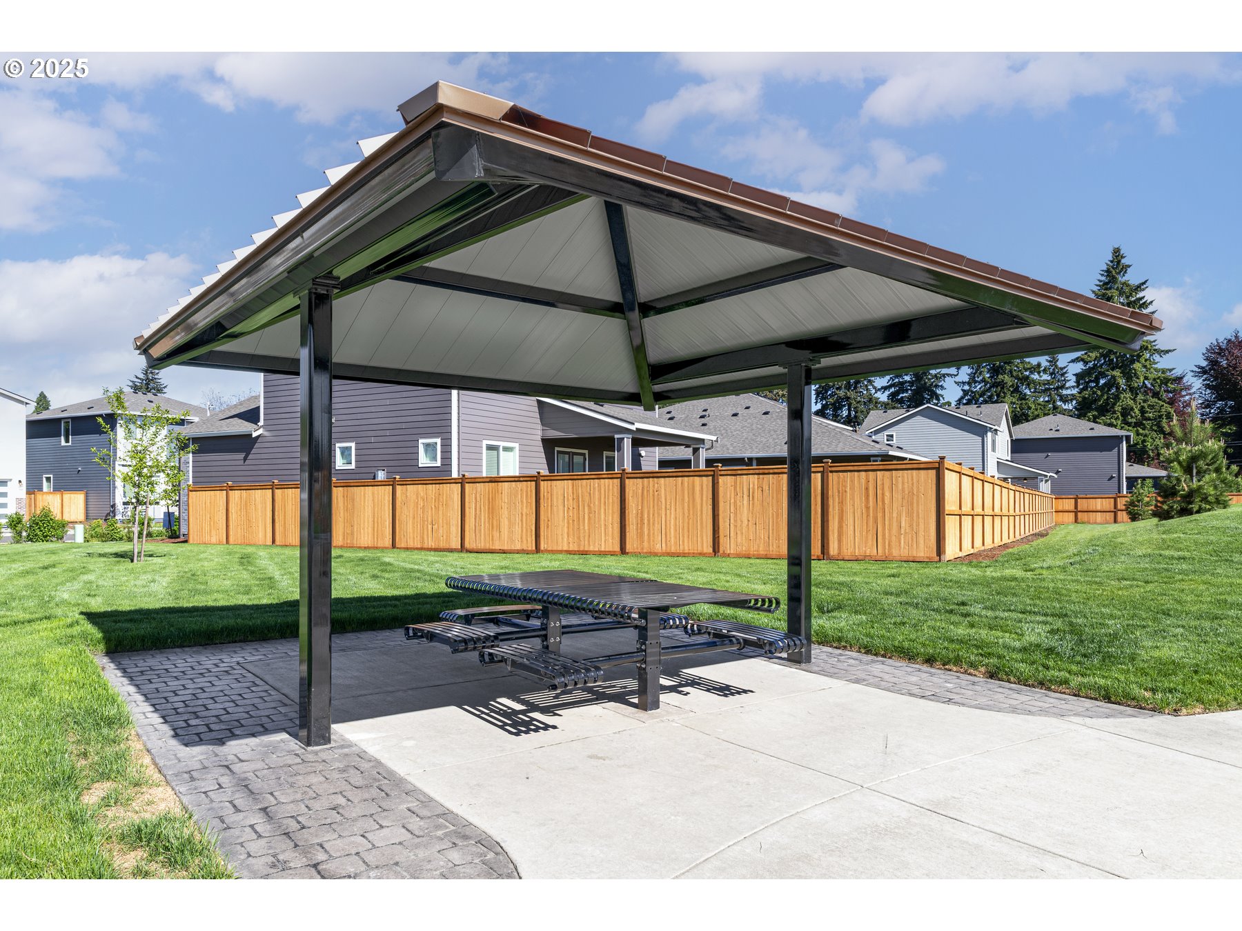 property viewer photo 25