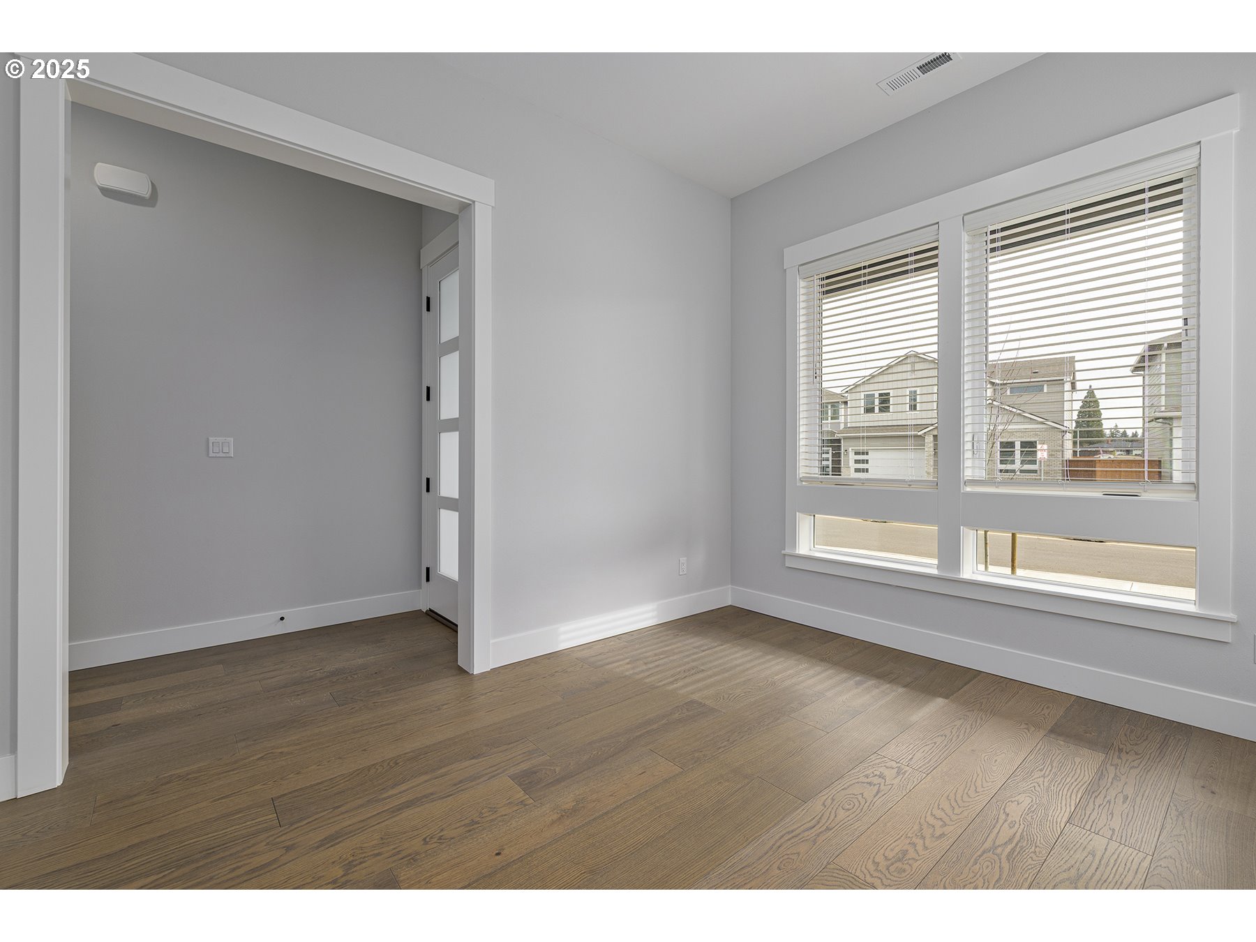 property viewer photo 4