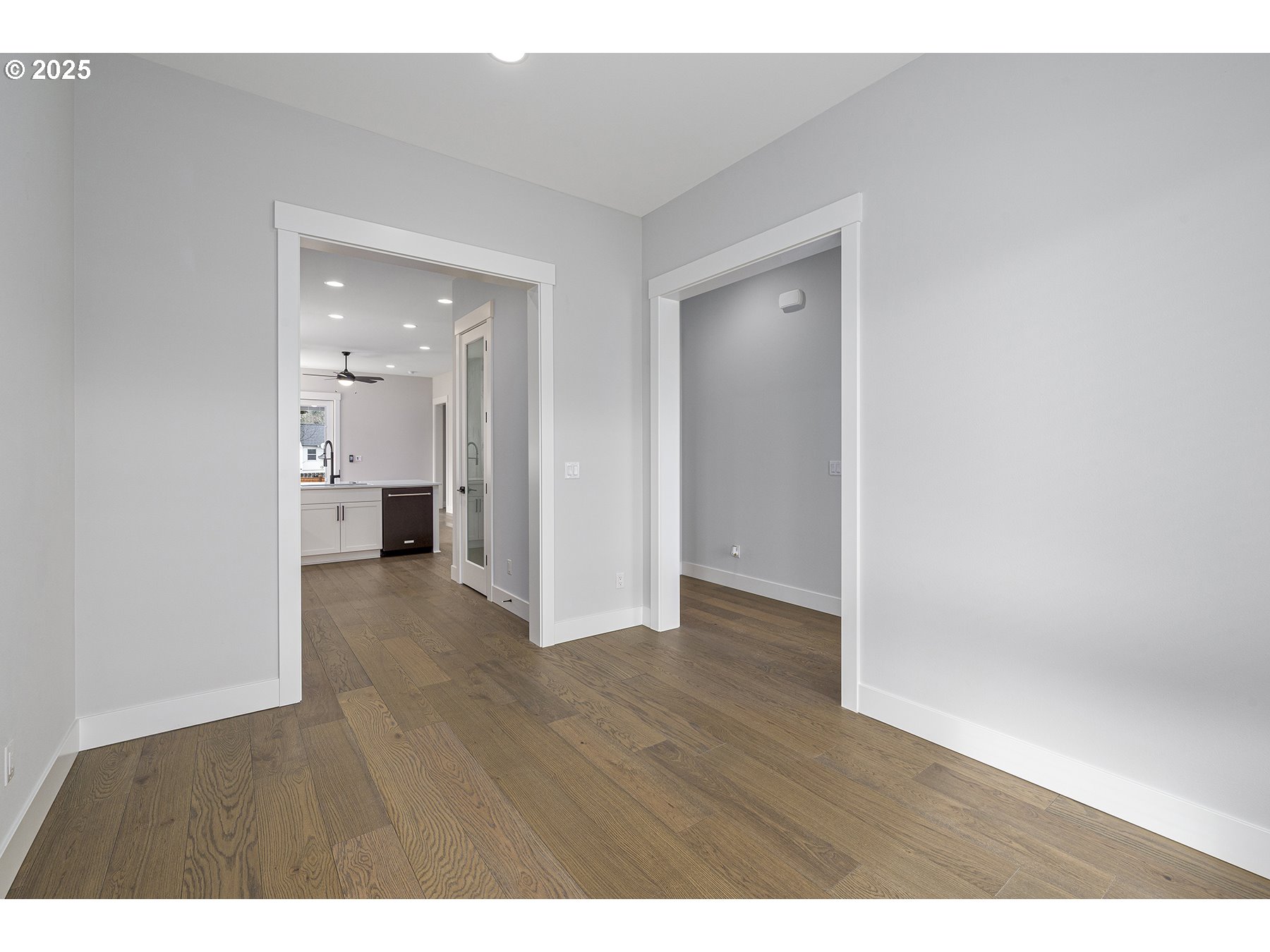 property viewer photo 5