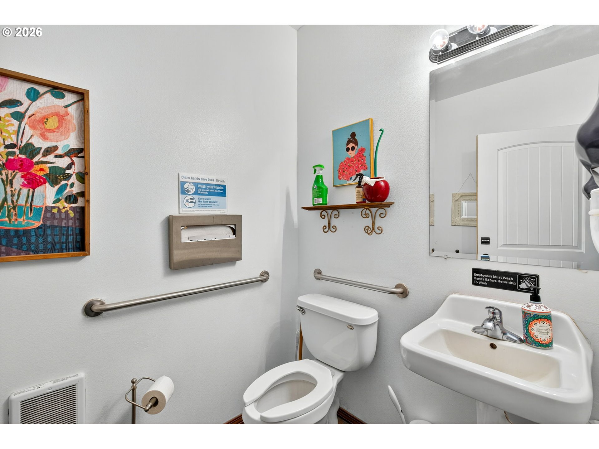 main property photo 10