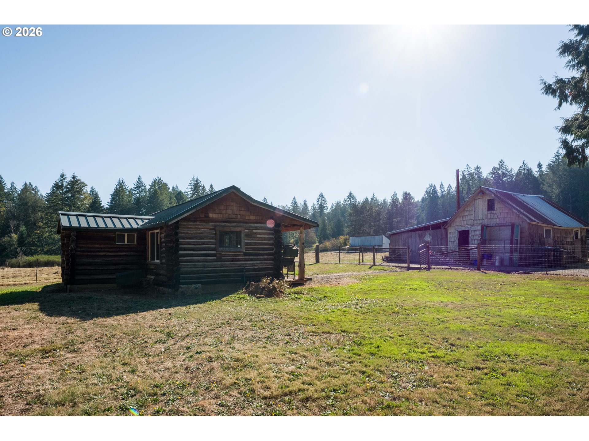 main property photo 28