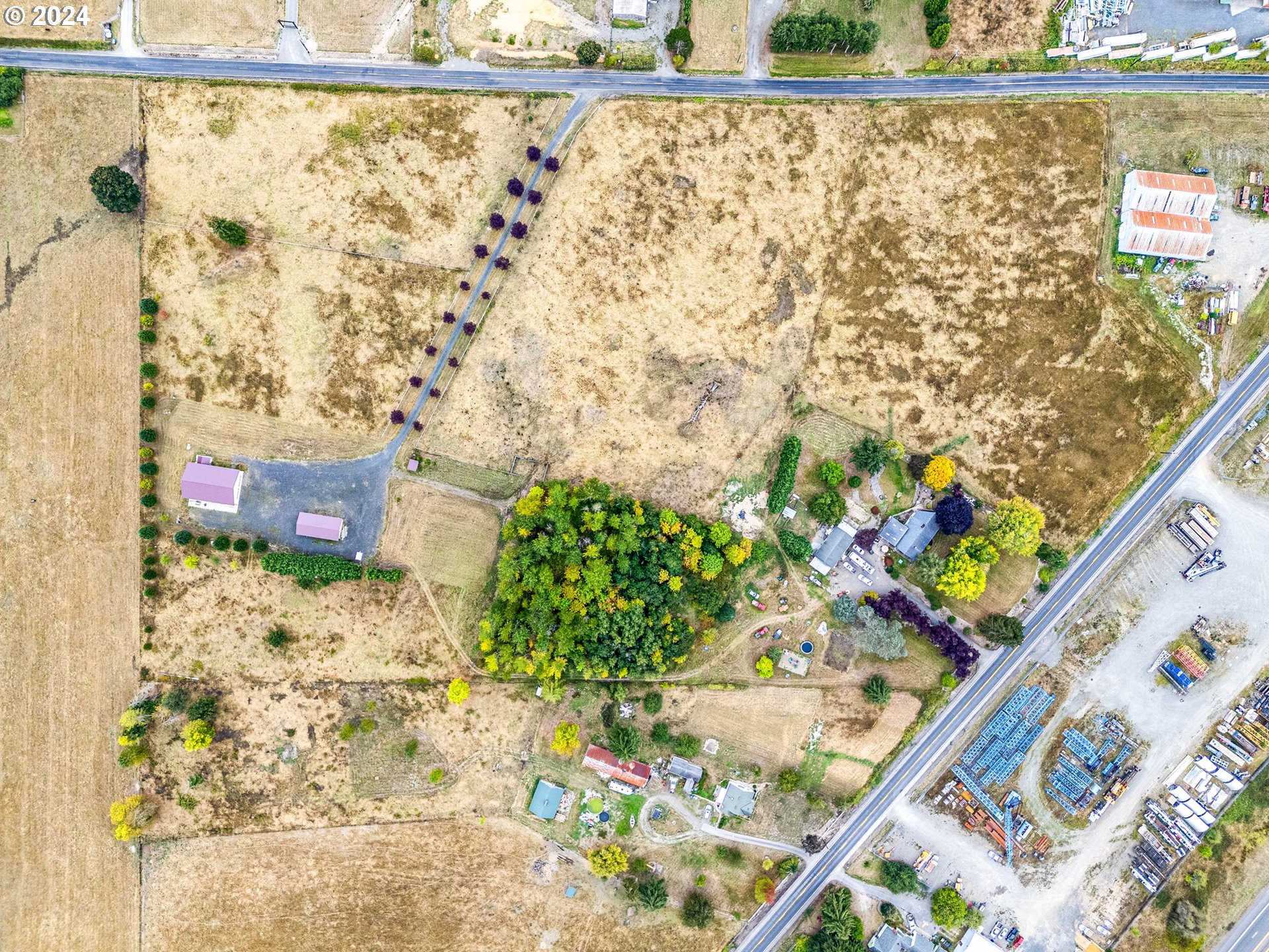 main property photo 30