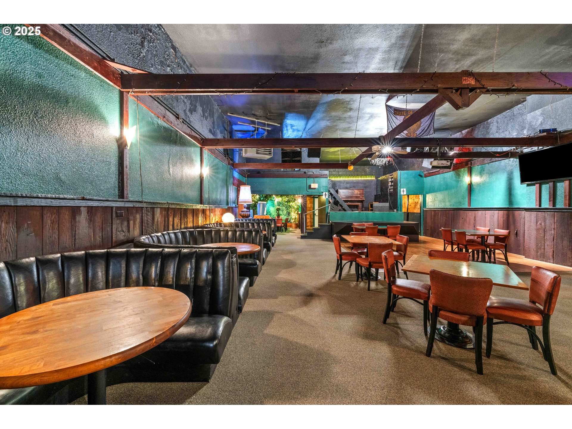 main property photo 8