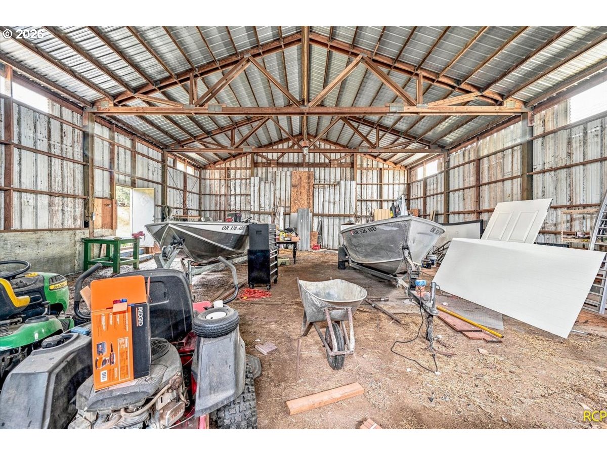 main property photo 36