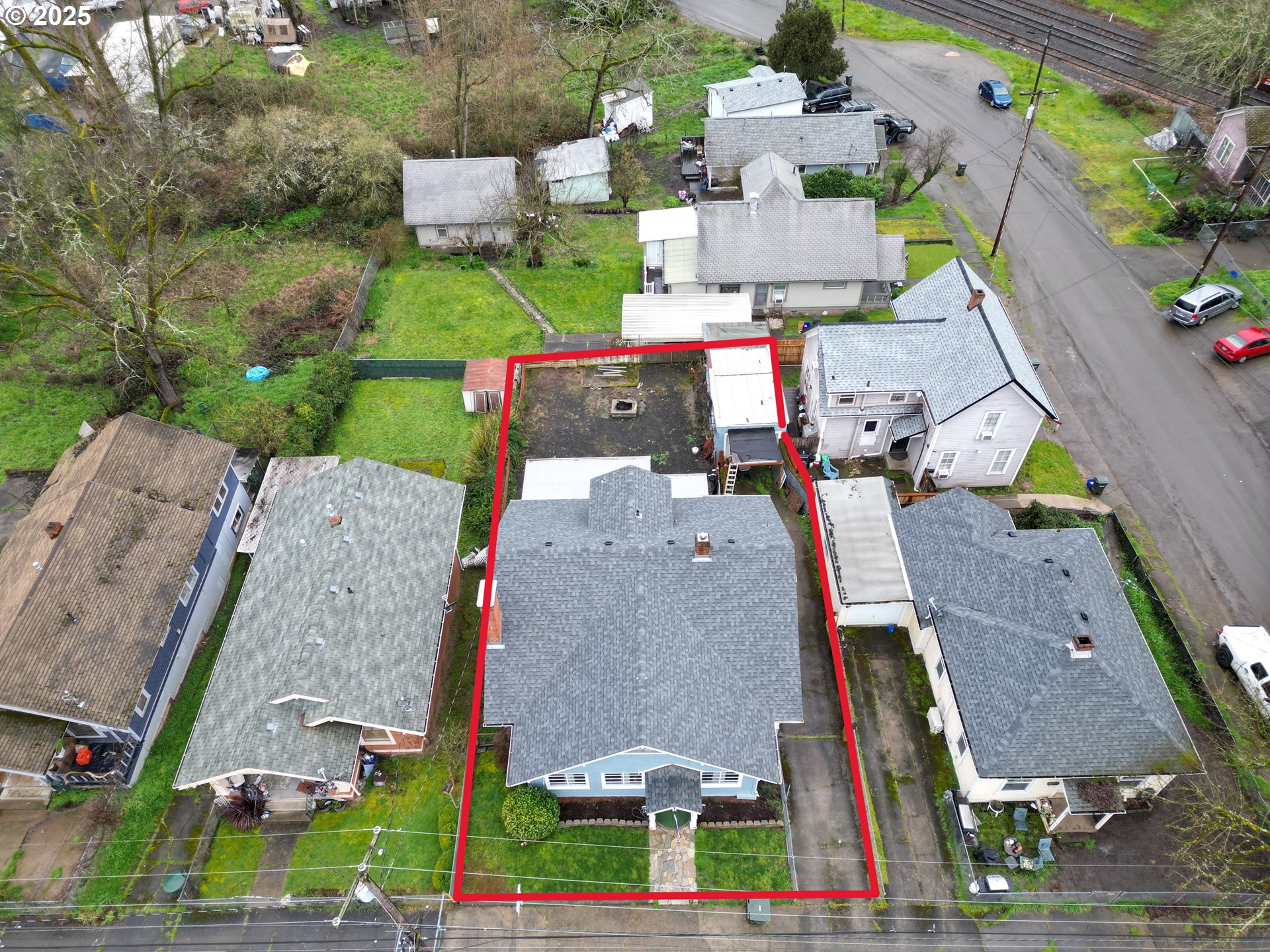 main property photo 45