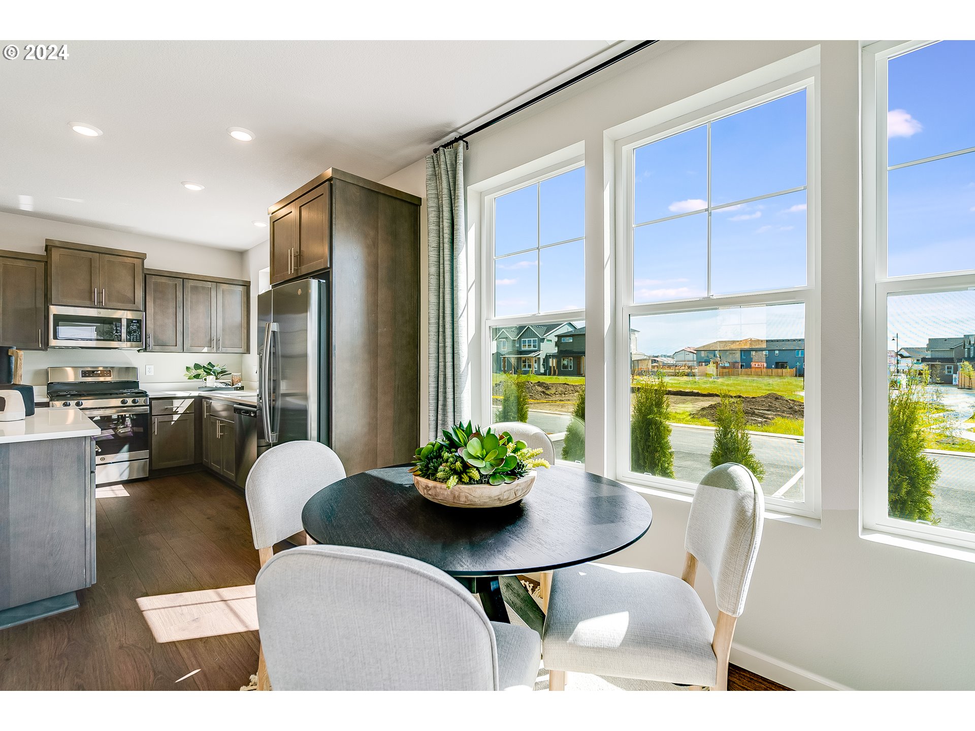 property viewer photo 4